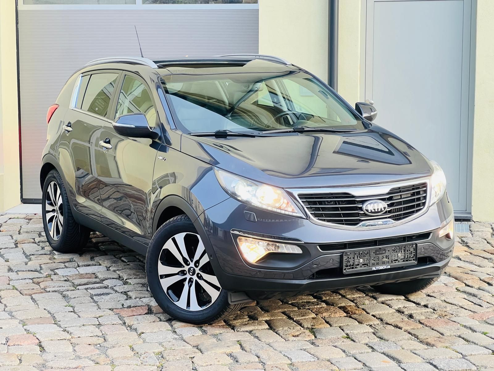 Fahrzeugabbildung Kia Sportage Spirit 4WD +AHK+CAM+PANO+L+N+X+