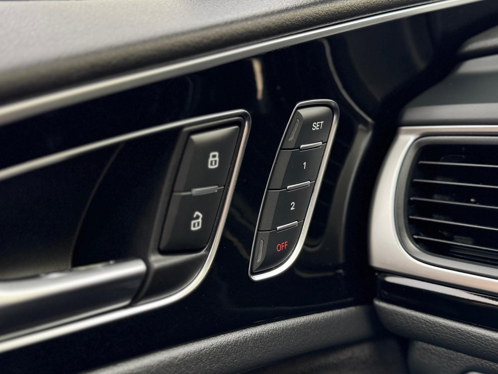 Fahrzeugabbildung Audi A6 3.0 V6 TDI Quattro S-Line Selection +AHK+360°