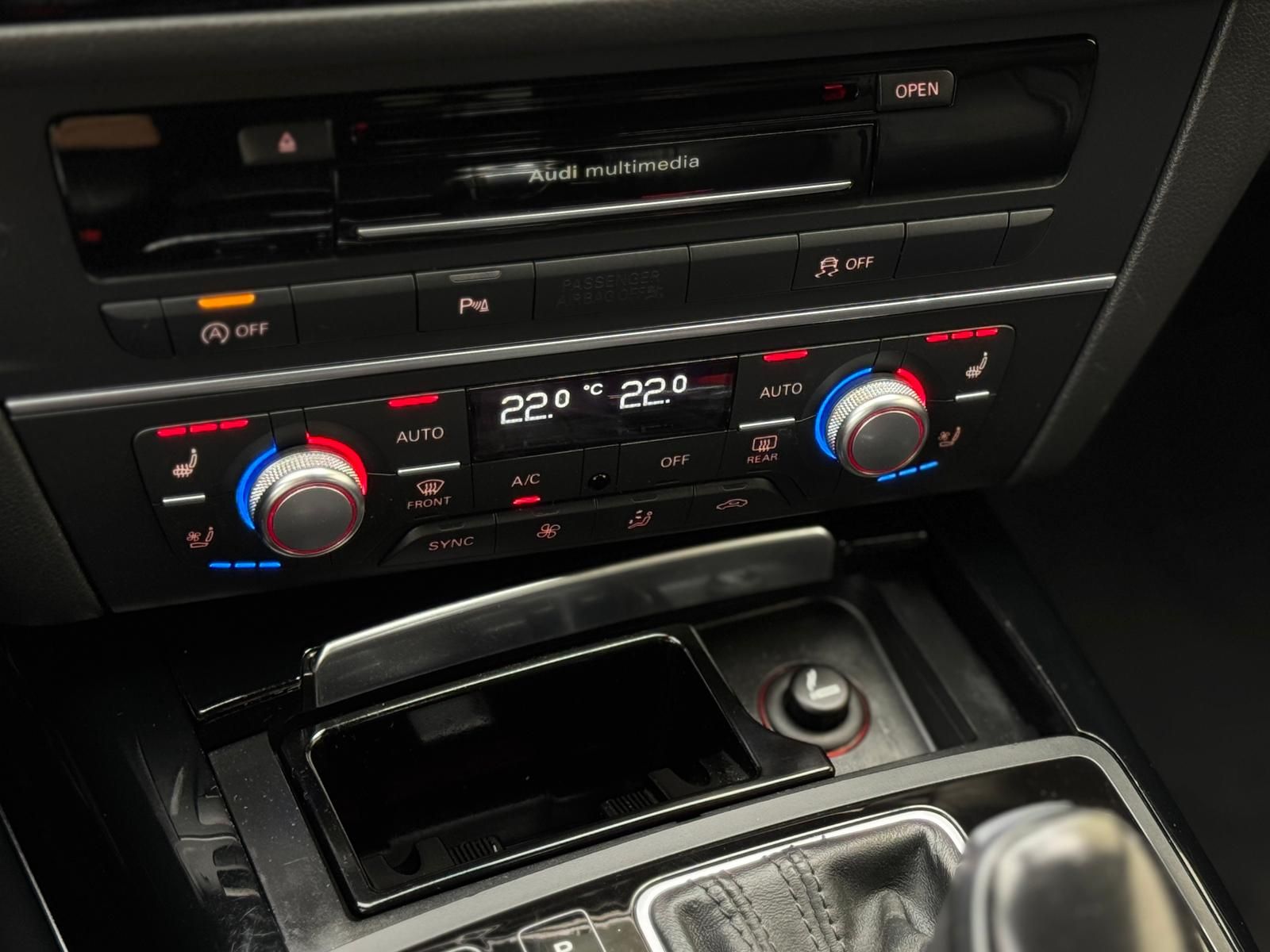 Fahrzeugabbildung Audi A6 3.0 V6 TDI Quattro S-Line Selection +AHK+360°