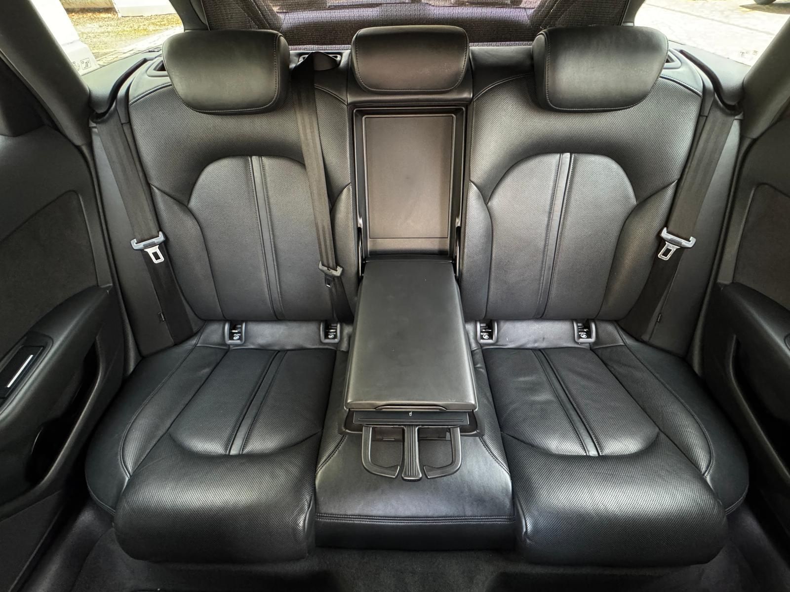 Fahrzeugabbildung Audi A6 3.0 V6 TDI Quattro S-Line Selection +AHK+360°