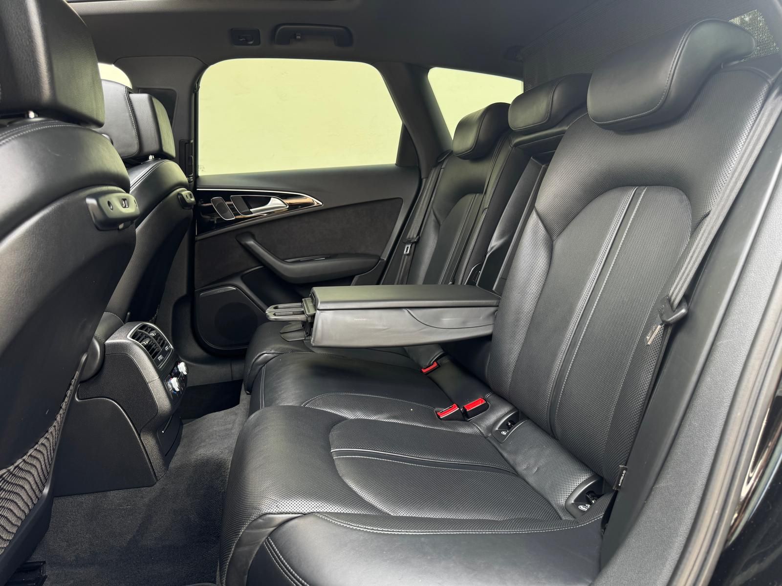 Fahrzeugabbildung Audi A6 3.0 V6 TDI Quattro S-Line Selection +AHK+360°