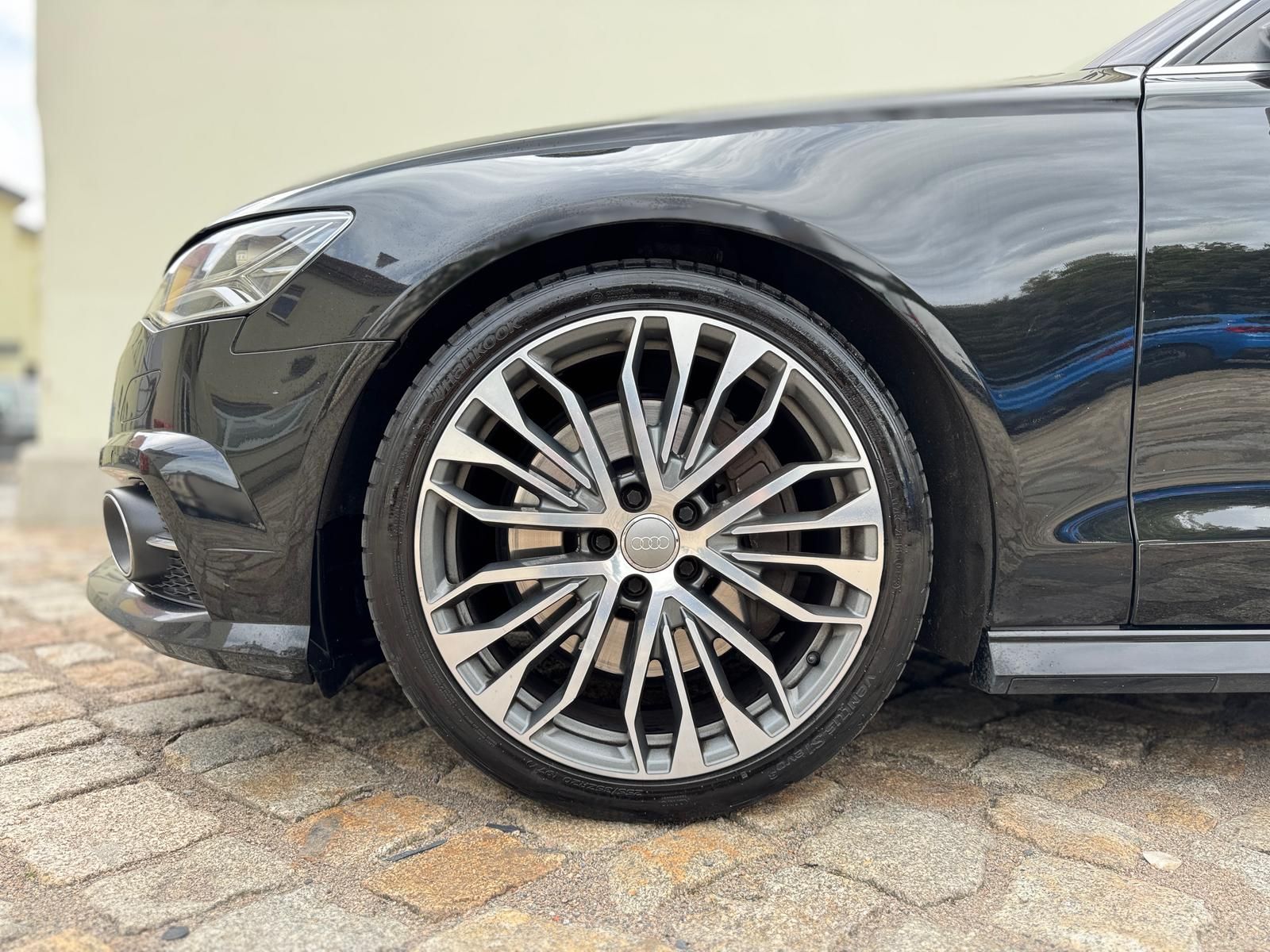 Fahrzeugabbildung Audi A6 3.0 V6 TDI Quattro S-Line Selection +AHK+360°