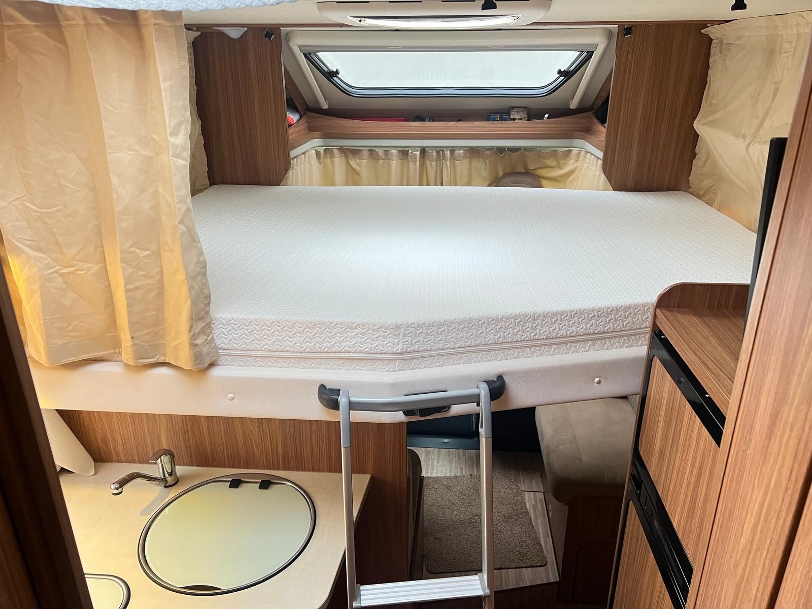 Fahrzeugabbildung Carado T 334 Automatik +CARPLAY+DAB+SAT-TV+STHZ+