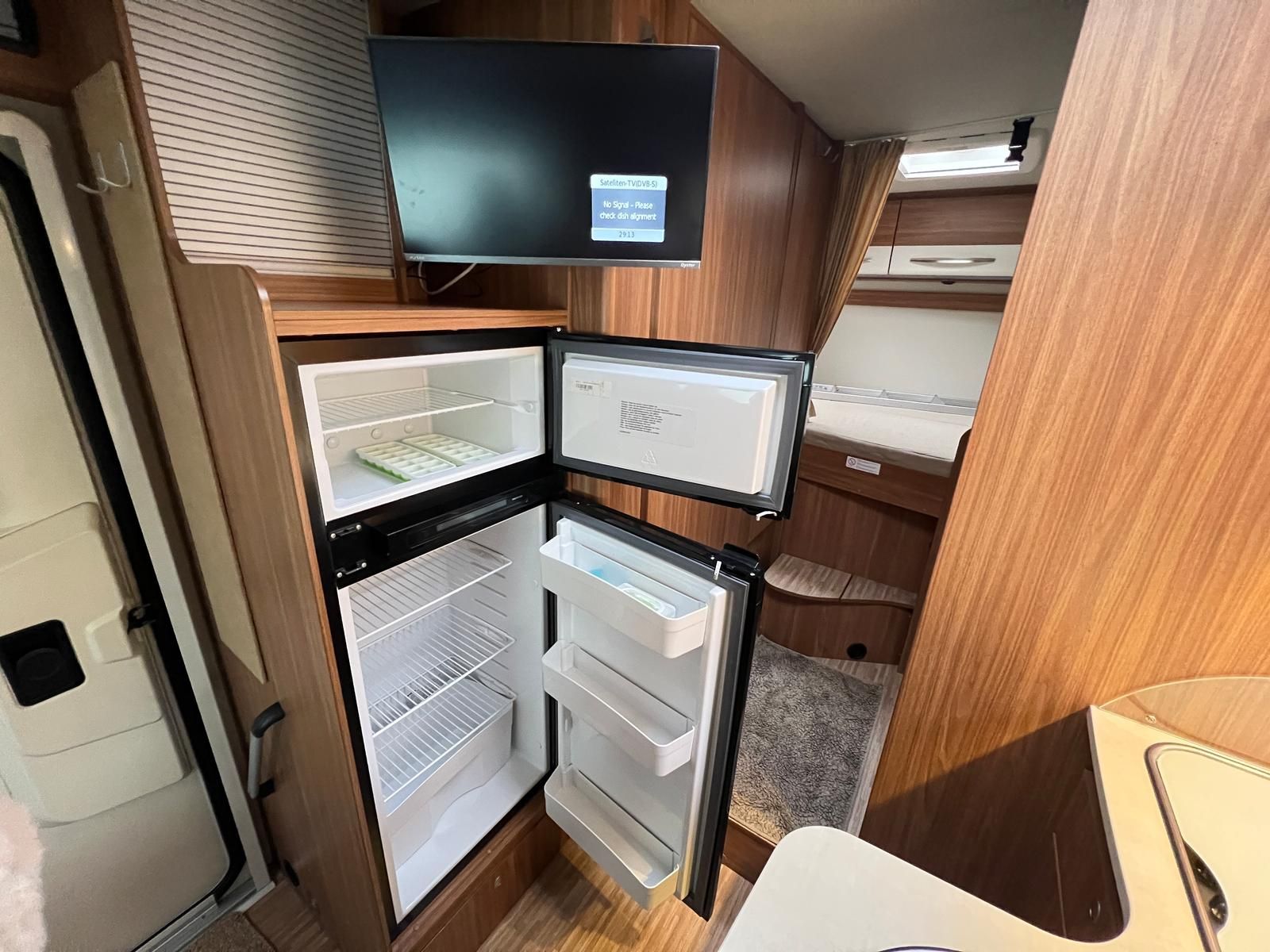 Fahrzeugabbildung Carado T 334 Automatik +CARPLAY+DAB+SAT-TV+STHZ+