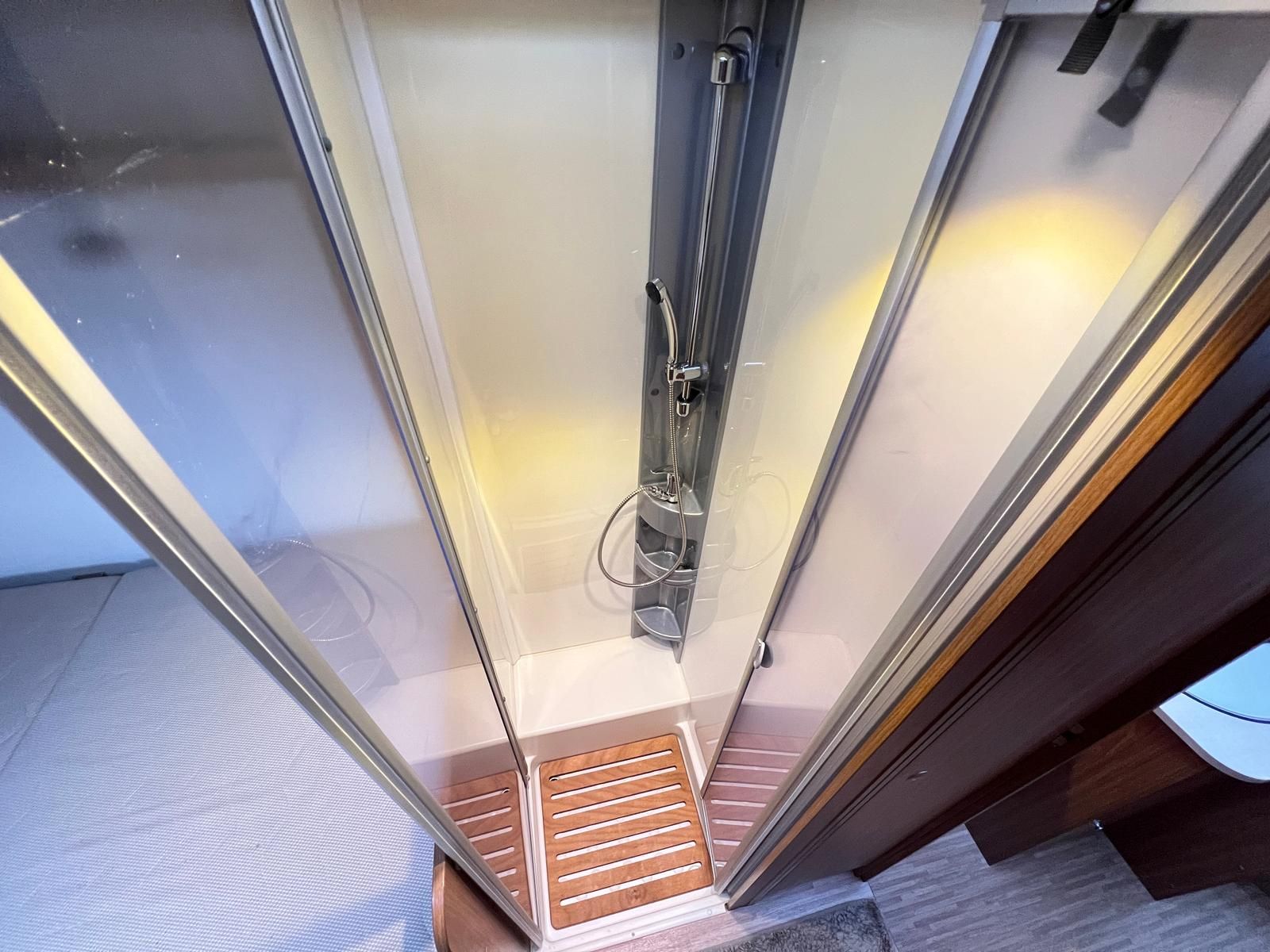 Fahrzeugabbildung Carado T 334 Automatik +CARPLAY+DAB+SAT-TV+STHZ+