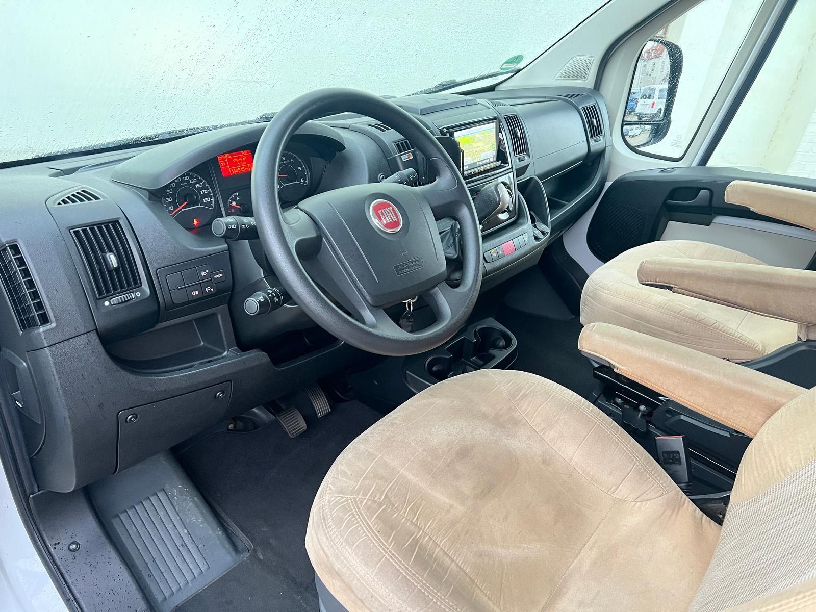 Fahrzeugabbildung Carado T 334 Automatik +CARPLAY+DAB+SAT-TV+STHZ+