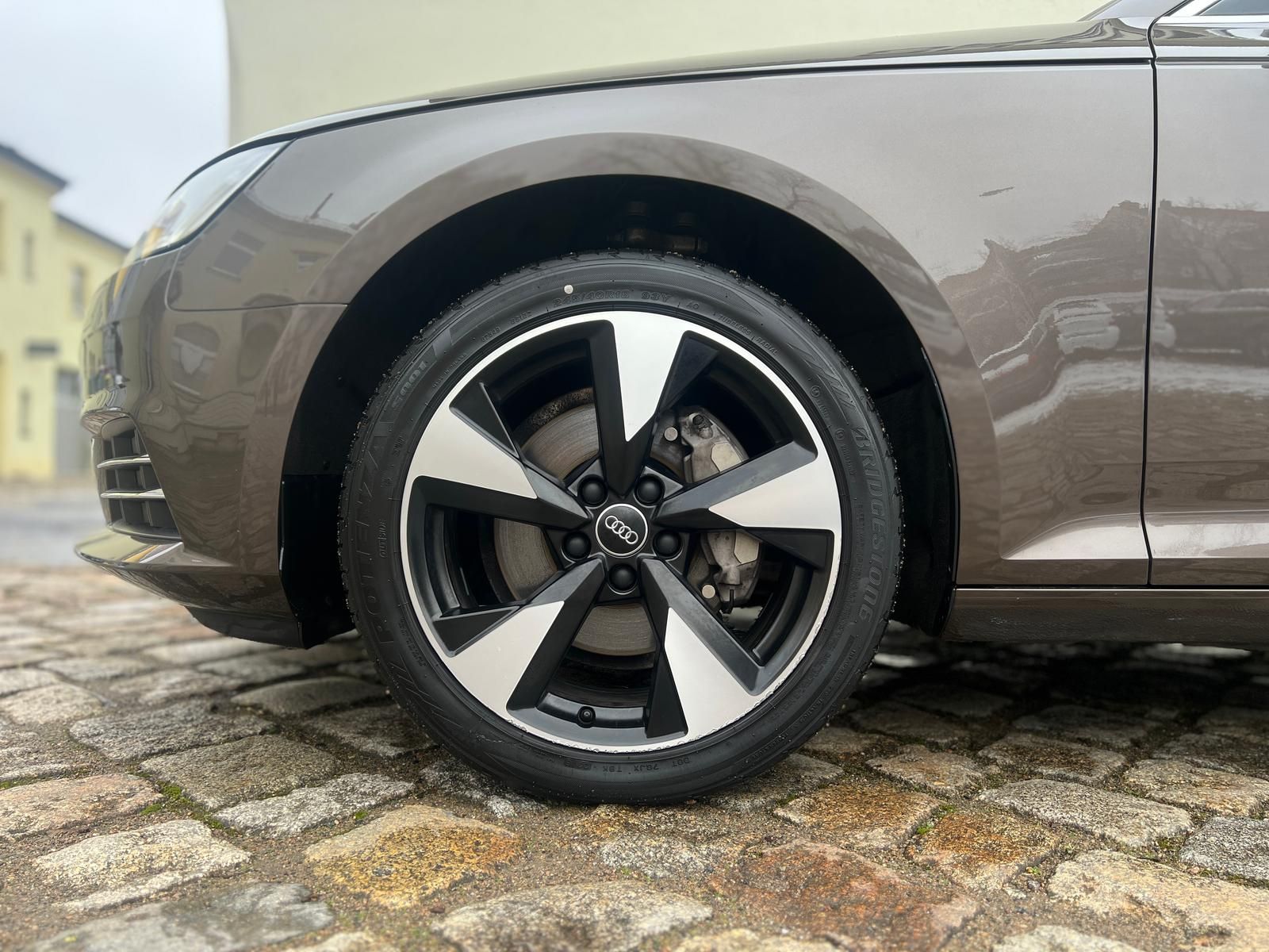 Fahrzeugabbildung Audi A4 Sport 2.0 TDI +CAM+B&O+HUD+MATRIX-LED+LEDER+