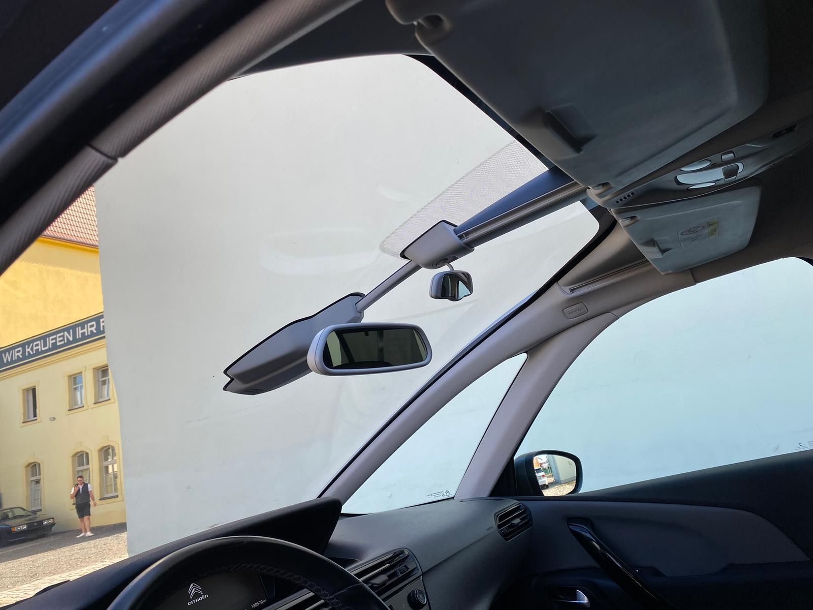 Fahrzeugabbildung Citroën C4 SpaceTourer Grand Selection +BT+NAVI+7-SITZE+