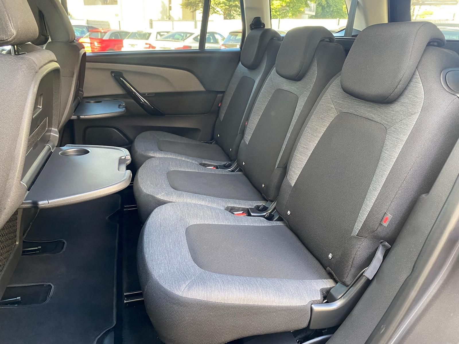 Fahrzeugabbildung Citroën C4 SpaceTourer Grand Selection +BT+NAVI+7-SITZE+