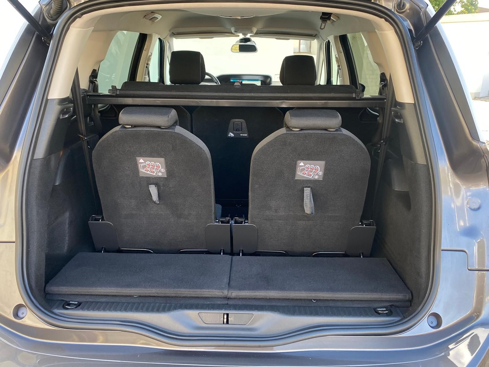 Fahrzeugabbildung Citroën C4 SpaceTourer Grand Selection +BT+NAVI+7-SITZE+