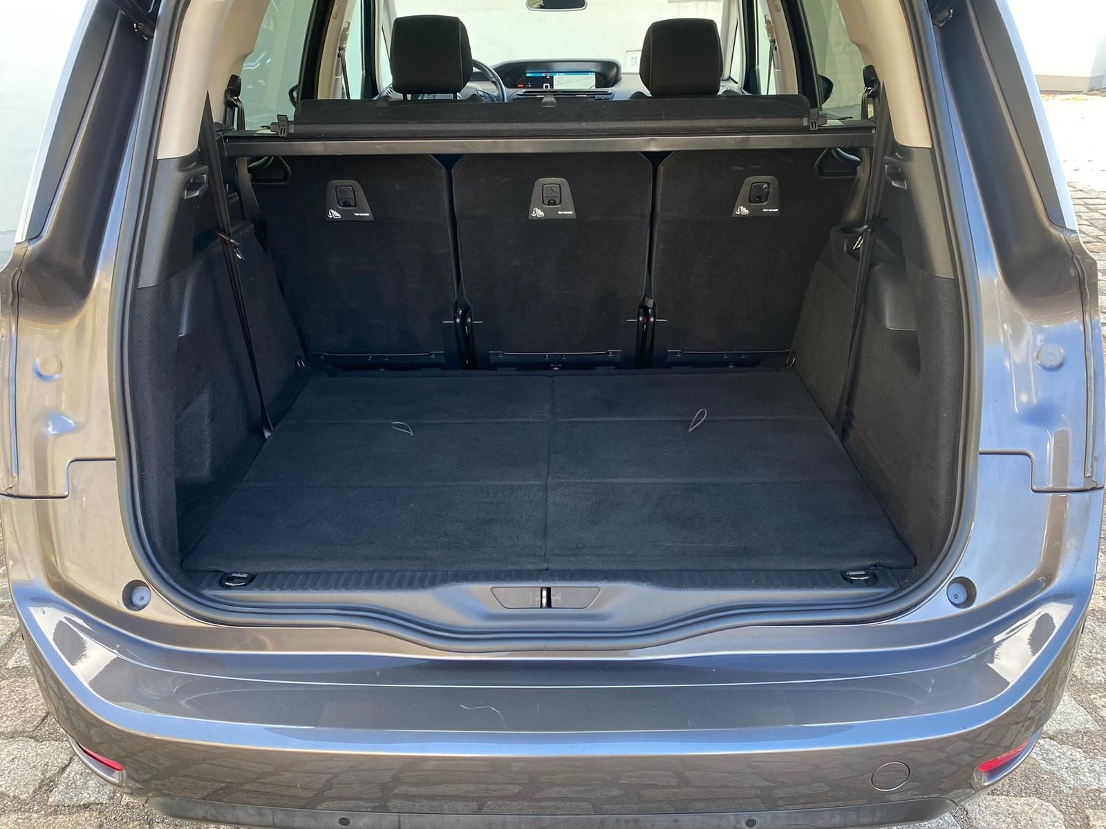 Fahrzeugabbildung Citroën C4 SpaceTourer Grand Selection +BT+NAVI+7-SITZE+