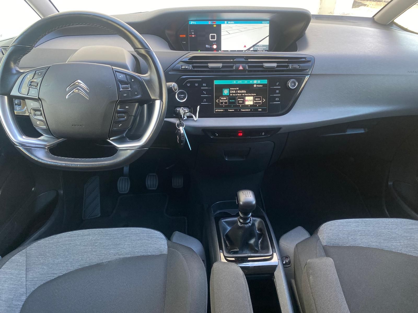 Fahrzeugabbildung Citroën C4 SpaceTourer Grand Selection +BT+NAVI+7-SITZE+