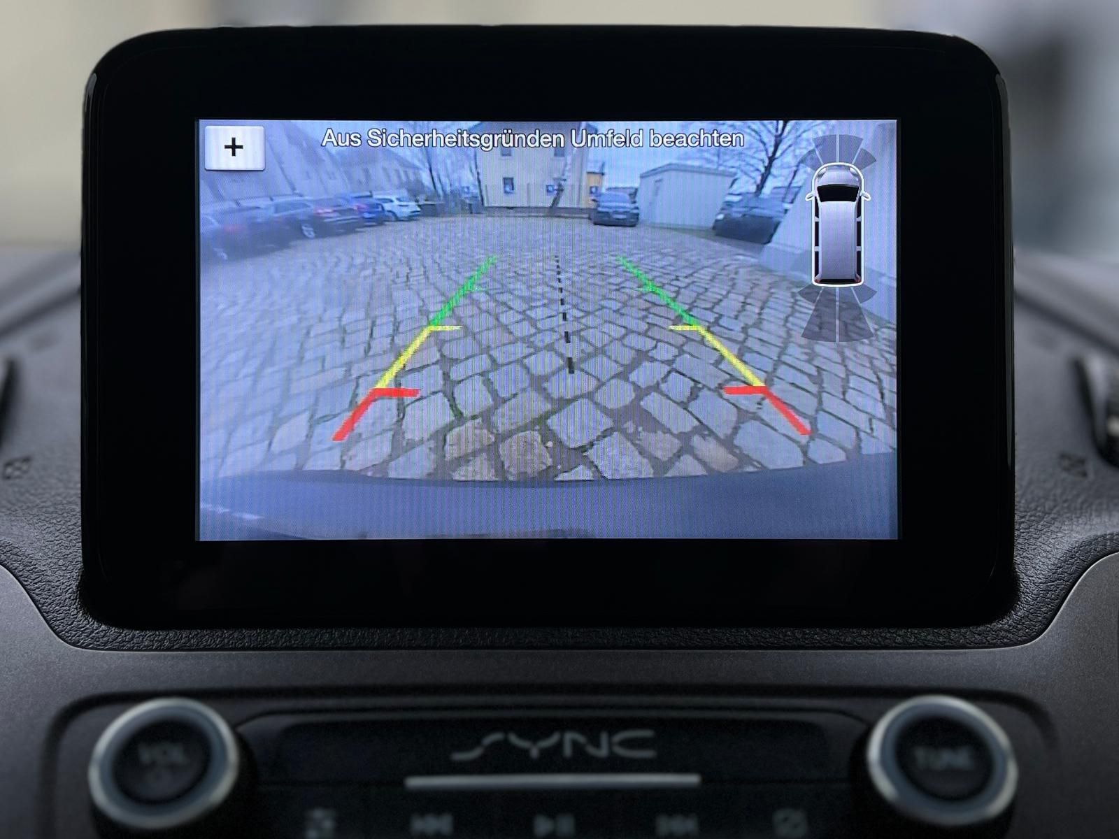 Fahrzeugabbildung Ford Transit Connect lang +AHK+CAM+CARPLAY+DAB+