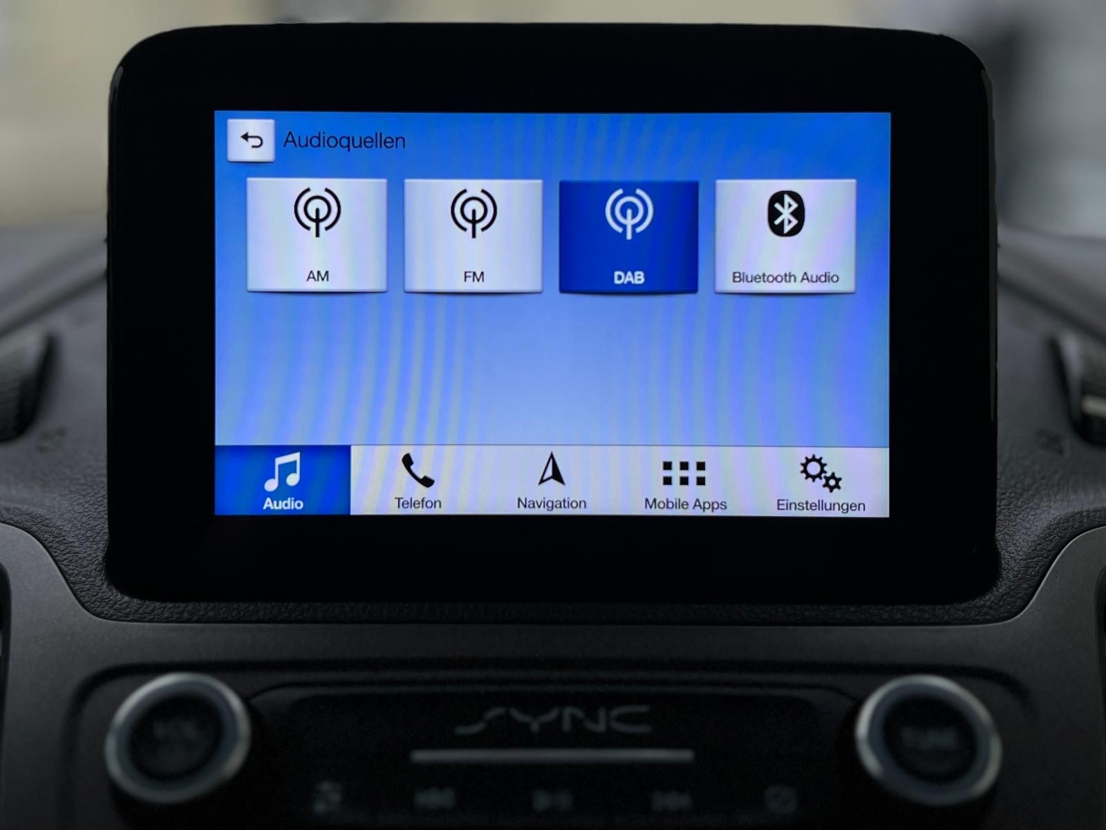 Fahrzeugabbildung Ford Transit Connect lang +AHK+CAM+CARPLAY+DAB+