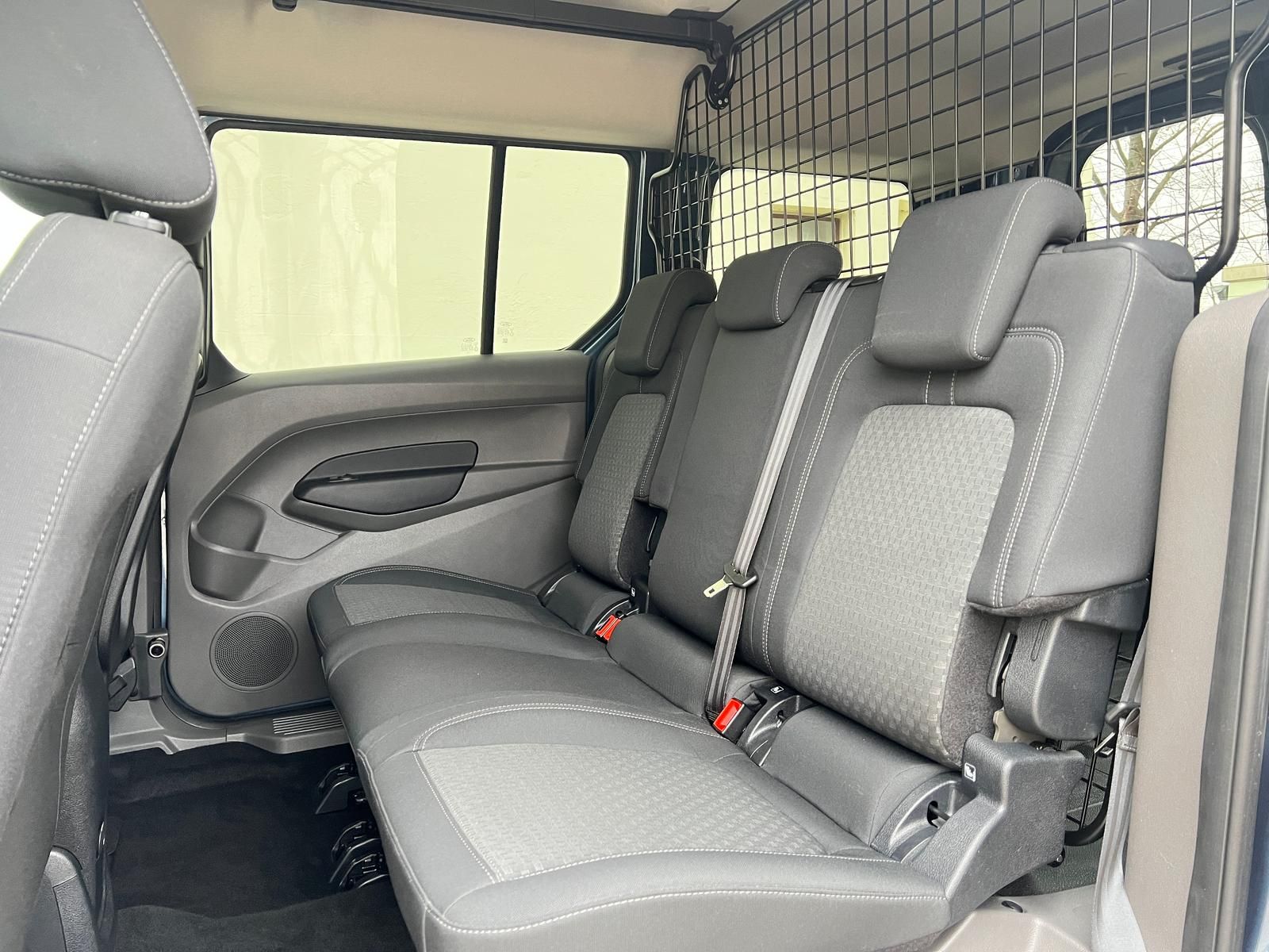 Fahrzeugabbildung Ford Transit Connect lang +AHK+CAM+CARPLAY+DAB+