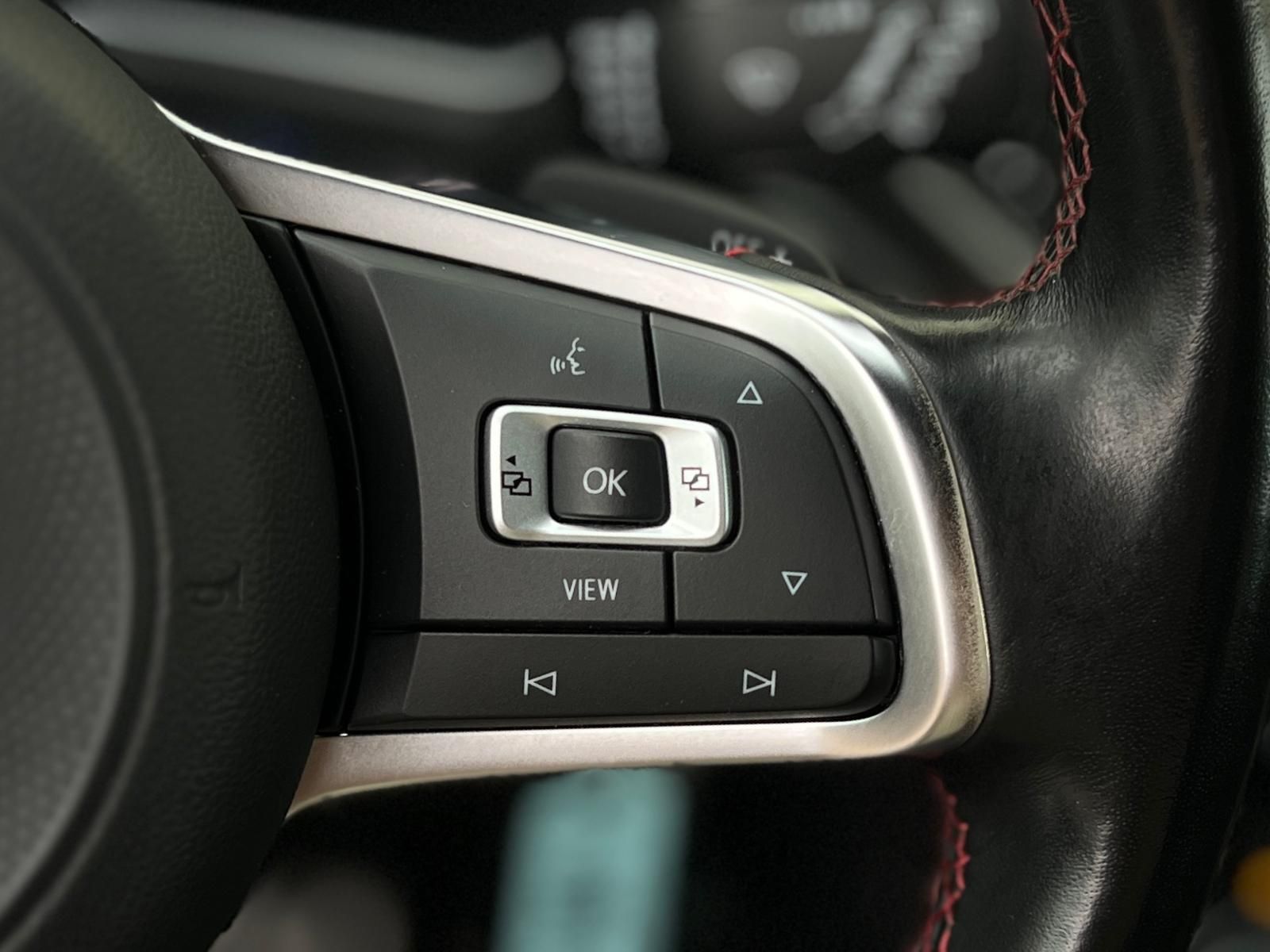 Fahrzeugabbildung Volkswagen T-Roc Sport 2.0 TDI DSG +AHK+CARPLAY+DAB+LED+
