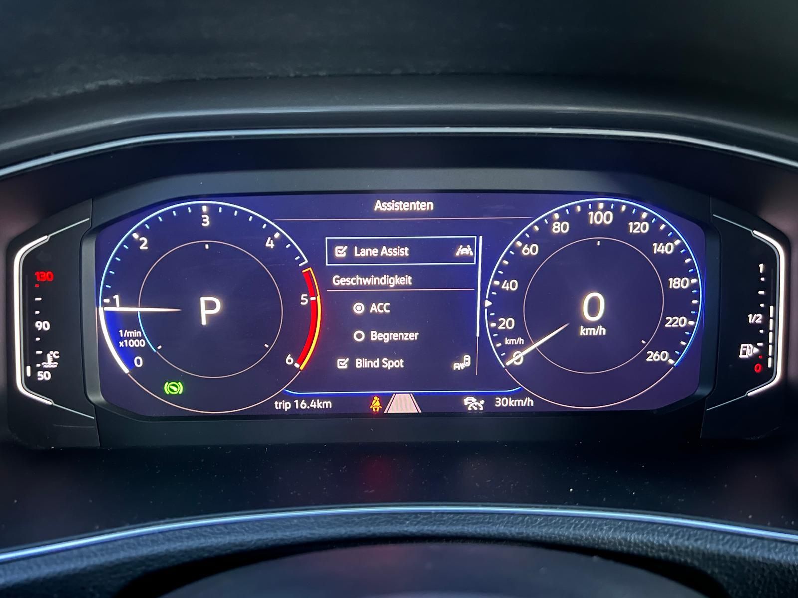 Fahrzeugabbildung Volkswagen T-Roc Sport 2.0 TDI DSG +AHK+CARPLAY+DAB+LED+
