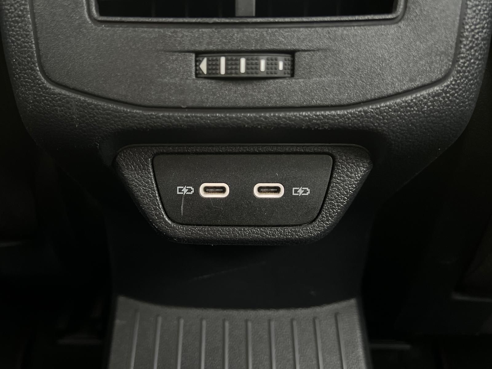 Fahrzeugabbildung Volkswagen T-Roc Sport 2.0 TDI DSG +AHK+CARPLAY+DAB+LED+