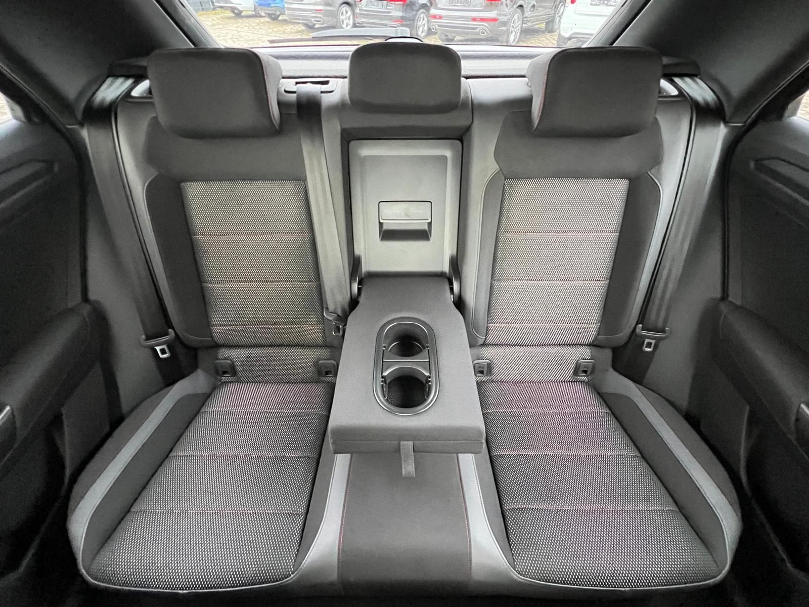 Fahrzeugabbildung Volkswagen T-Roc Sport 2.0 TDI DSG +AHK+CARPLAY+DAB+LED+