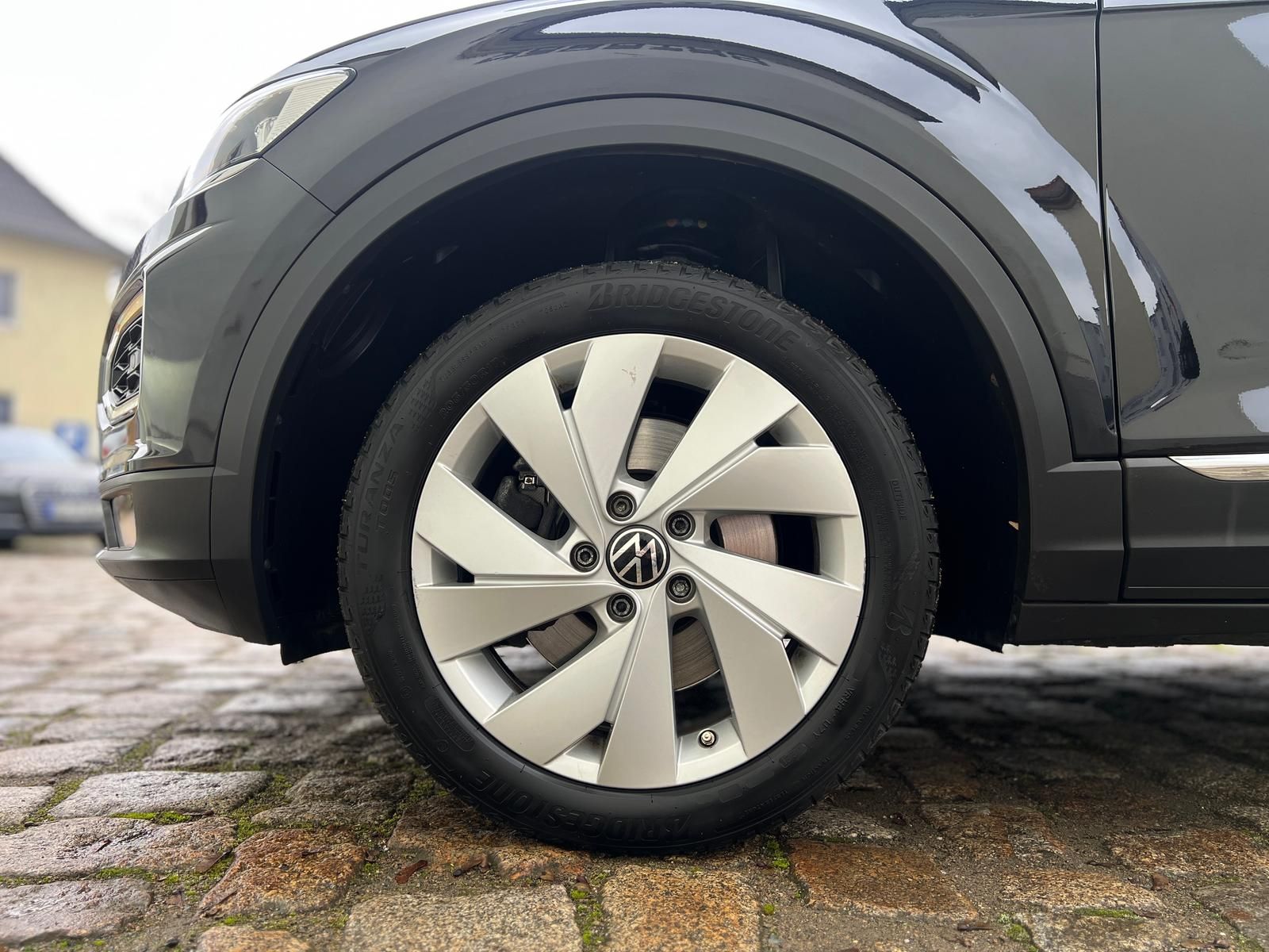 Fahrzeugabbildung Volkswagen T-Roc Sport 2.0 TDI DSG +AHK+CARPLAY+DAB+LED+