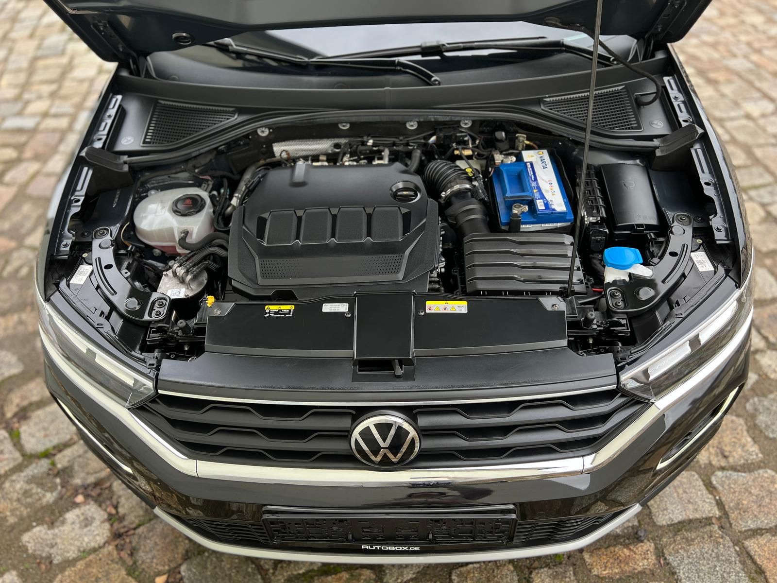 Fahrzeugabbildung Volkswagen T-Roc Sport 2.0 TDI DSG +AHK+CARPLAY+DAB+LED+