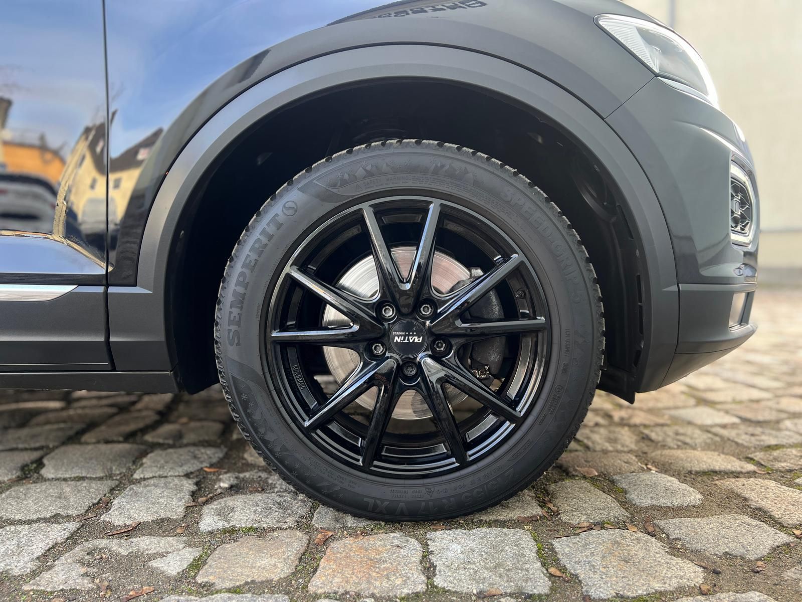Fahrzeugabbildung Volkswagen T-Roc Sport 2.0 TDI DSG +AHK+CARPLAY+DAB+LED+
