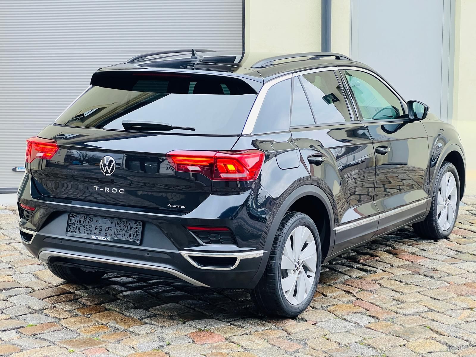 Fahrzeugabbildung Volkswagen T-Roc Sport 2.0 TDI DSG +AHK+CARPLAY+DAB+LED+