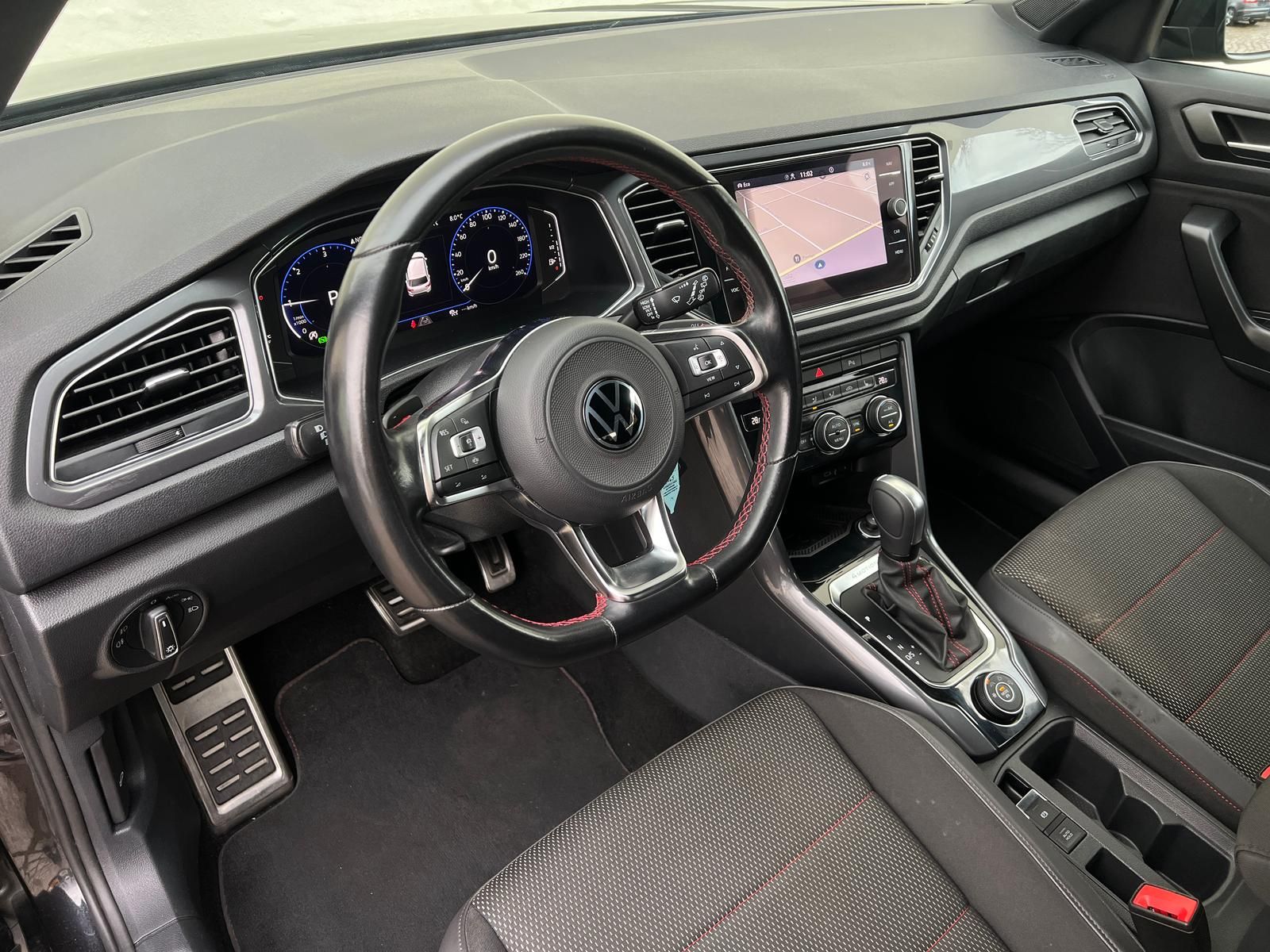 Fahrzeugabbildung Volkswagen T-Roc Sport 2.0 TDI DSG +AHK+CARPLAY+DAB+LED+