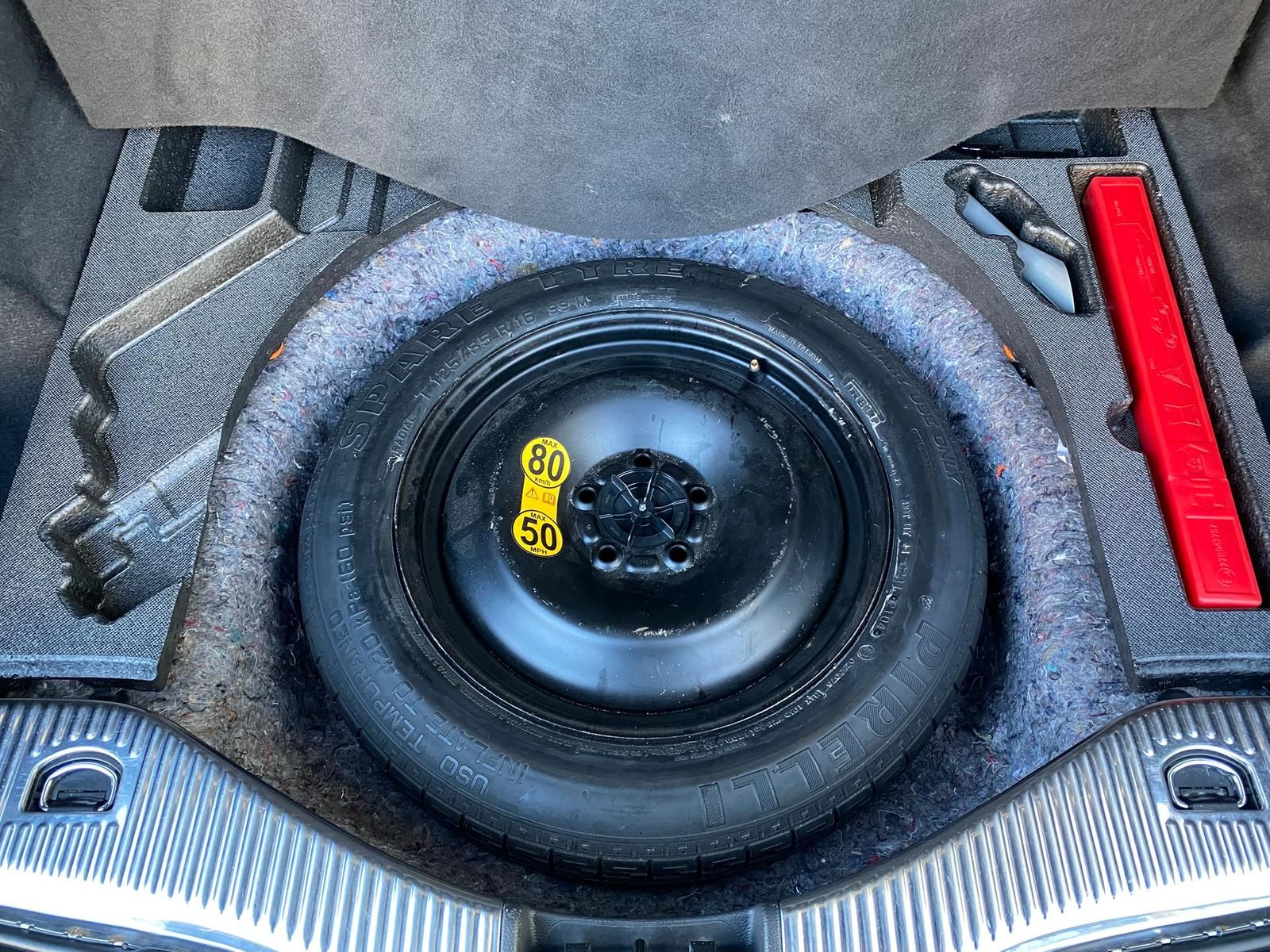 Fahrzeugabbildung Ford Mondeo Titanium EcoBue +ACC+CAM+DAB+LED+NAVI+