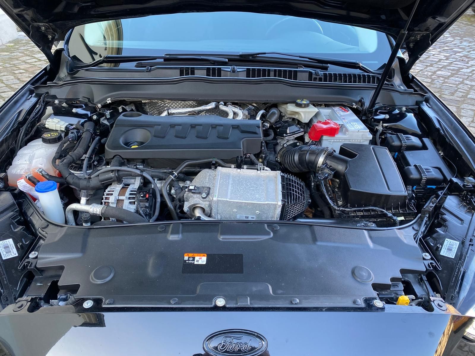 Fahrzeugabbildung Ford Mondeo Titanium EcoBue +ACC+CAM+DAB+LED+NAVI+