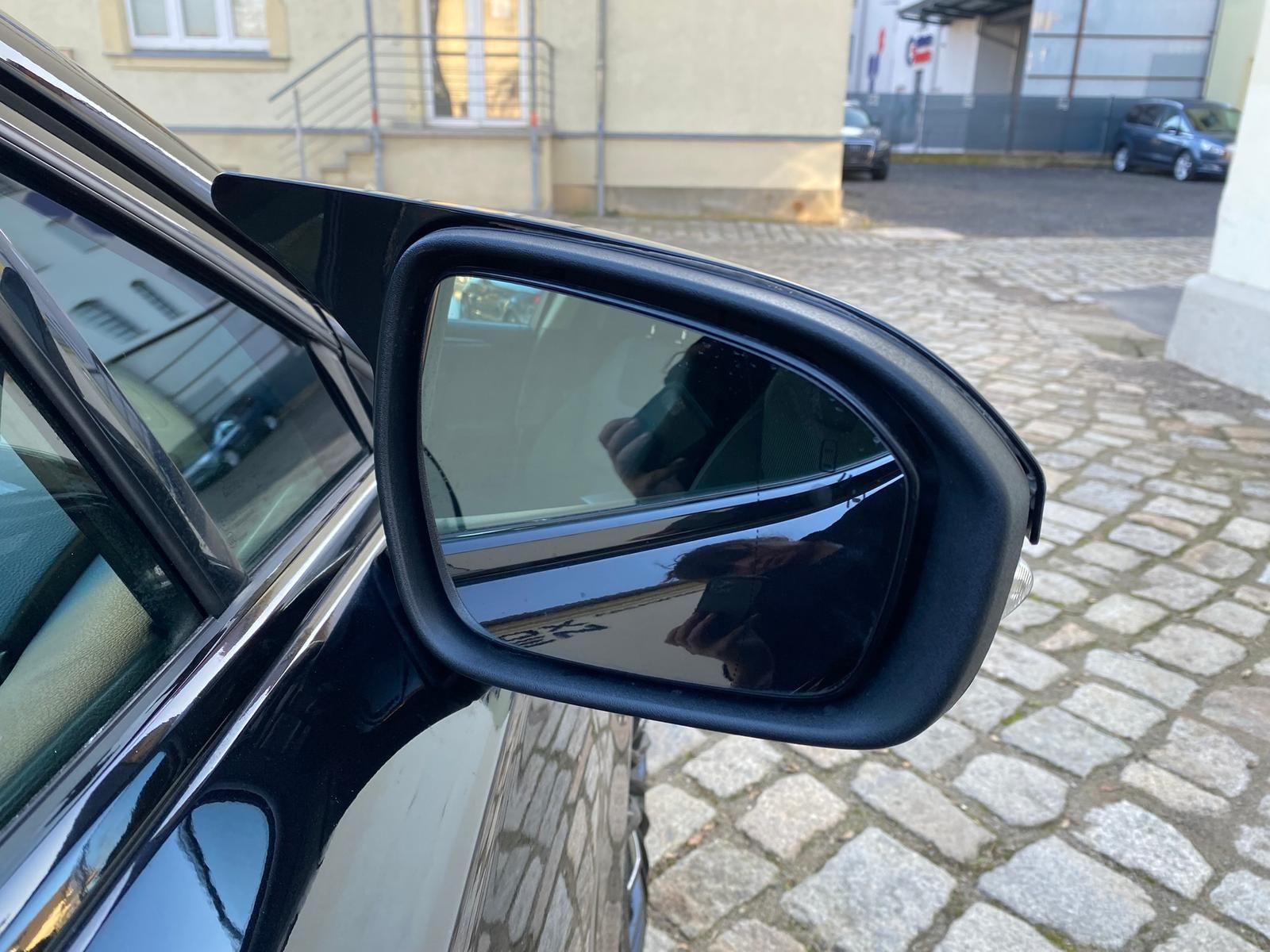 Fahrzeugabbildung Ford Mondeo Titanium EcoBue +ACC+CAM+DAB+LED+NAVI+