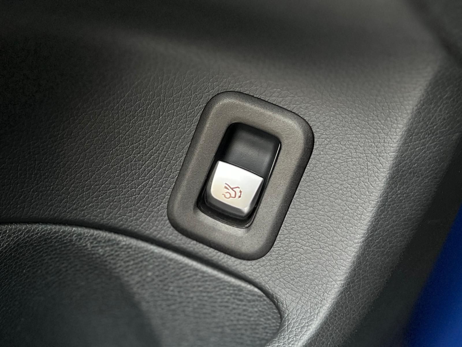 Fahrzeugabbildung Mercedes-Benz C 300 T d 4Matic +CAM+HUD+LED+PANO+STHZG+