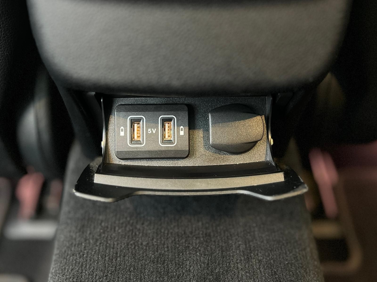 Fahrzeugabbildung Mercedes-Benz C 300 T d 4Matic +CAM+HUD+LED+PANO+STHZG+