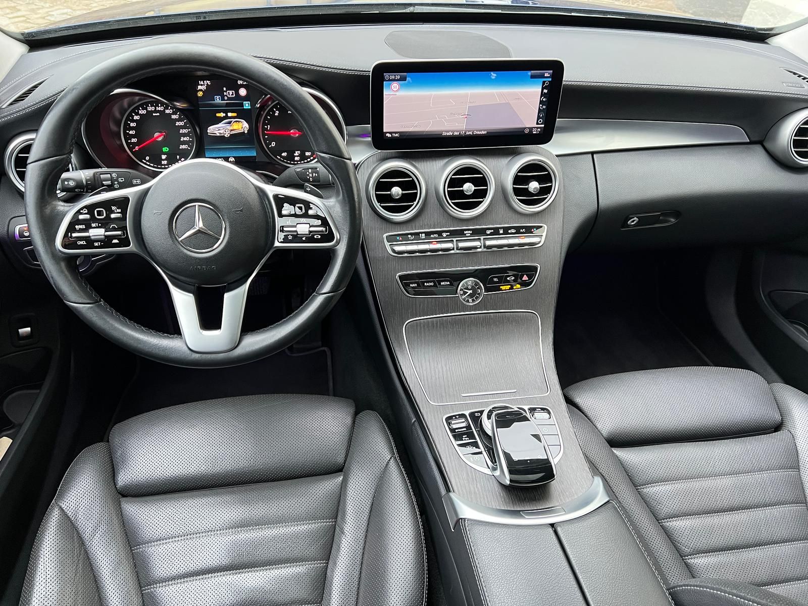 Fahrzeugabbildung Mercedes-Benz C 300 T d 4Matic +CAM+HUD+LED+PANO+STHZG+