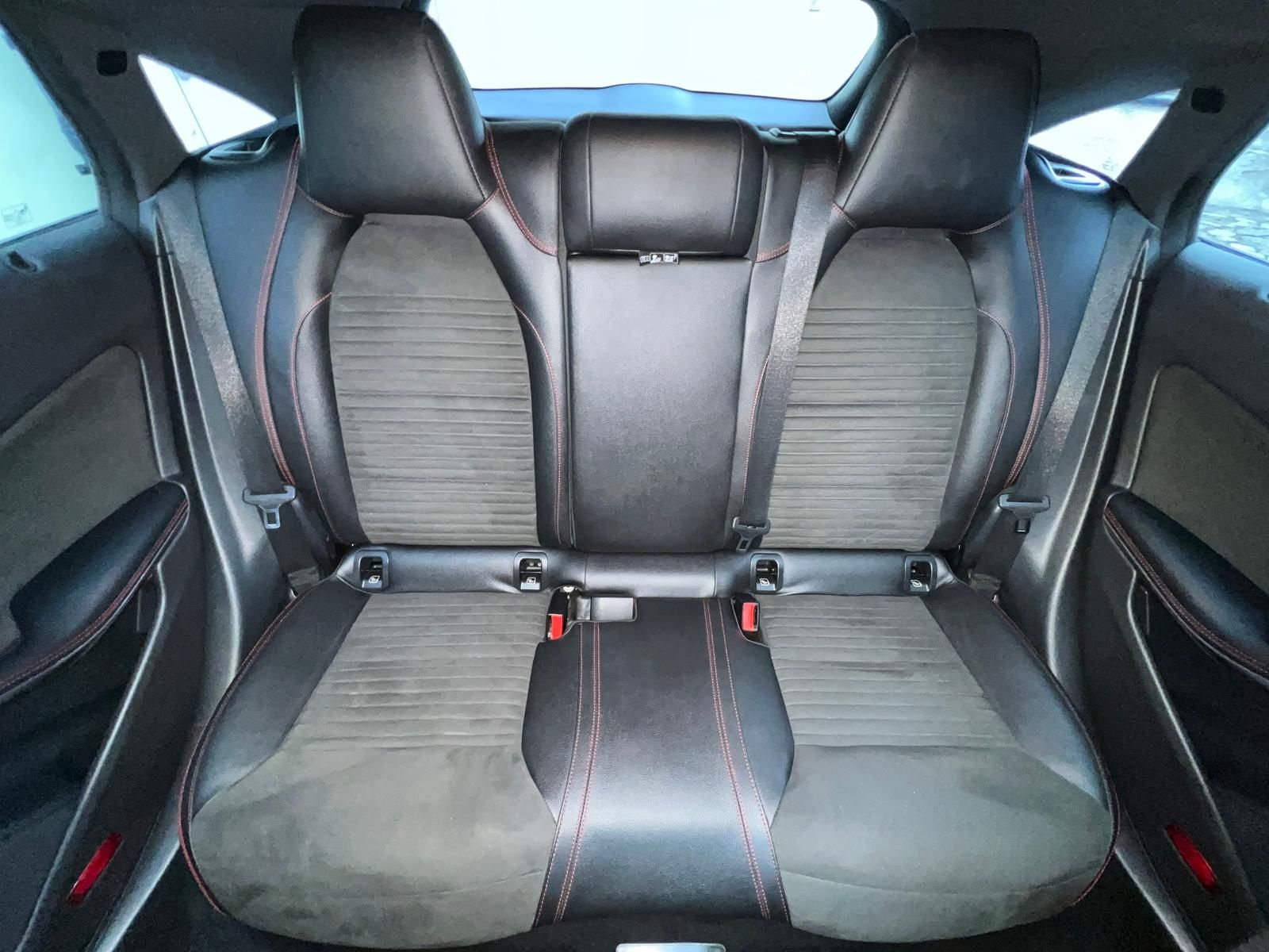 Fahrzeugabbildung Mercedes-Benz CLA 180 Shooting Brake AMG Line +HARMANN+PANO+