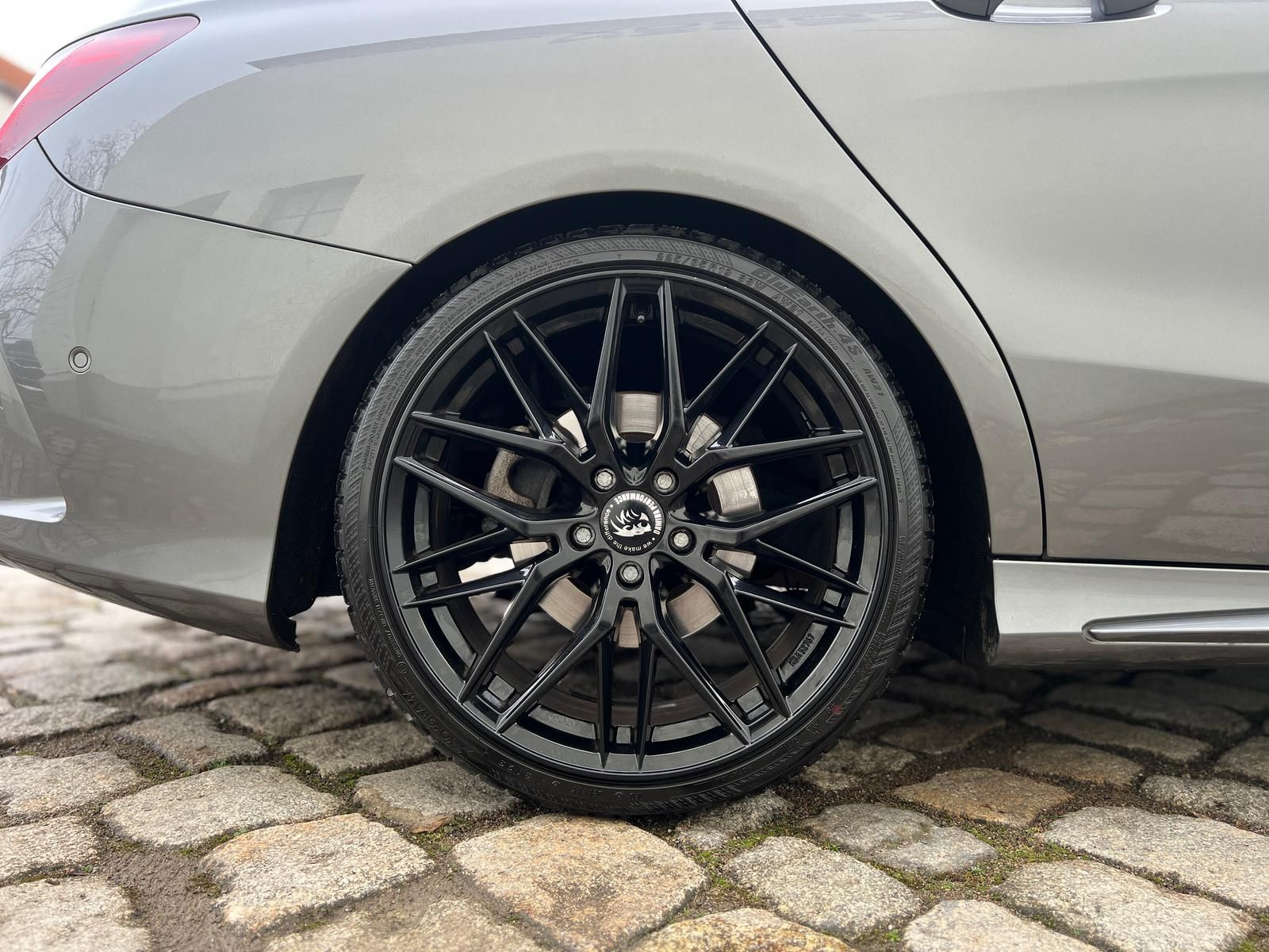 Fahrzeugabbildung Mercedes-Benz CLA 180 Shooting Brake AMG Line +HARMANN+PANO+