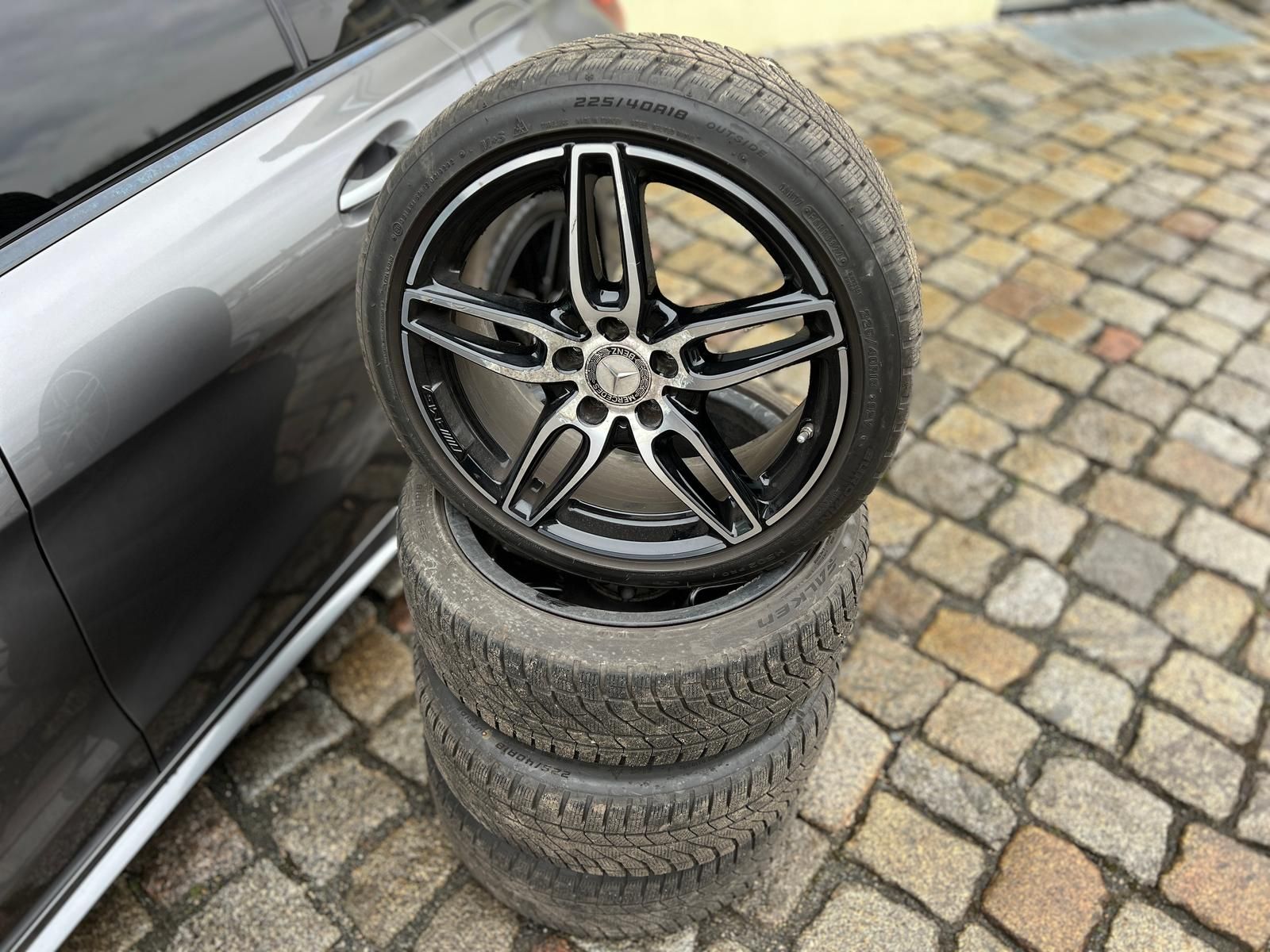 Fahrzeugabbildung Mercedes-Benz CLA 180 Shooting Brake AMG Line +HARMANN+PANO+