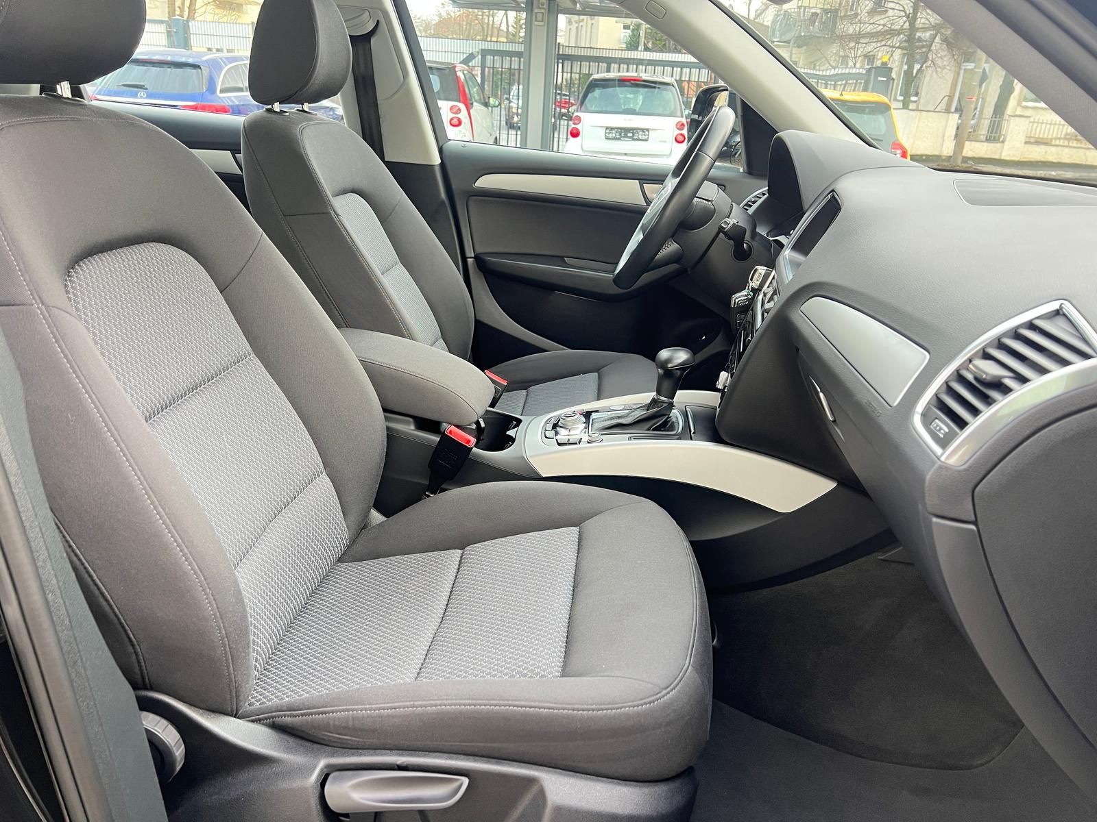 Fahrzeugabbildung Audi Q5 2.0 TDI +BT+NAVI+XENON+SHZ+2xPDC+EL.HECKKL.+