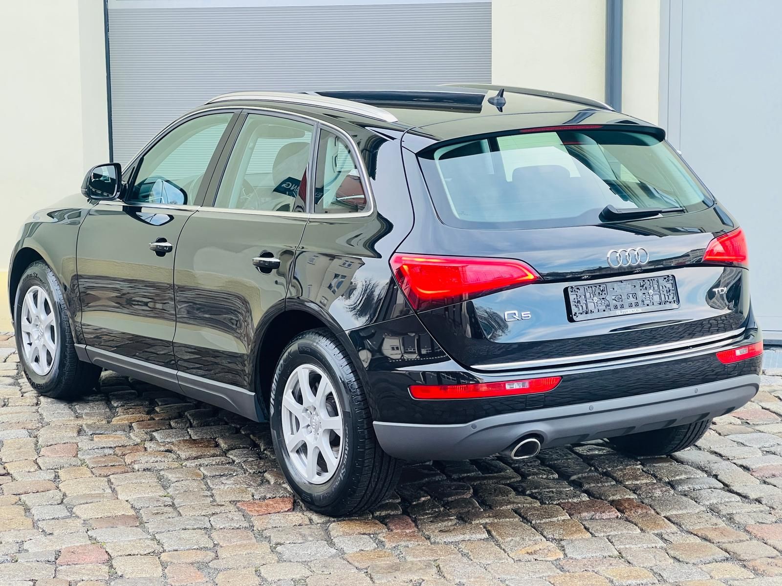 Fahrzeugabbildung Audi Q5 2.0 TDI +BT+NAVI+XENON+SHZ+2xPDC+EL.HECKKL.+
