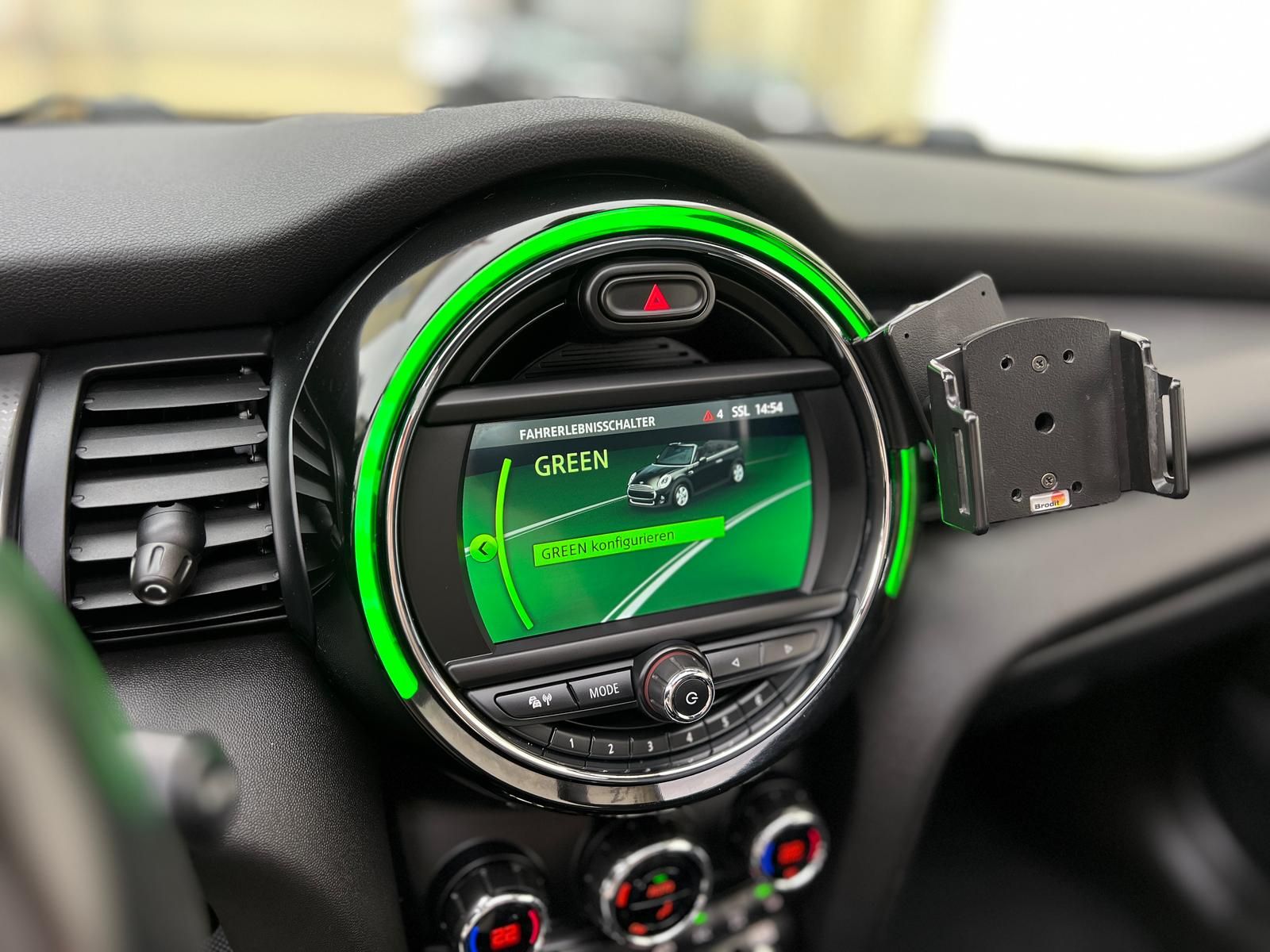 Fahrzeugabbildung MINI Cooper Chili Cabrio +BT+DAB+LEDER+PDC+SHZ+