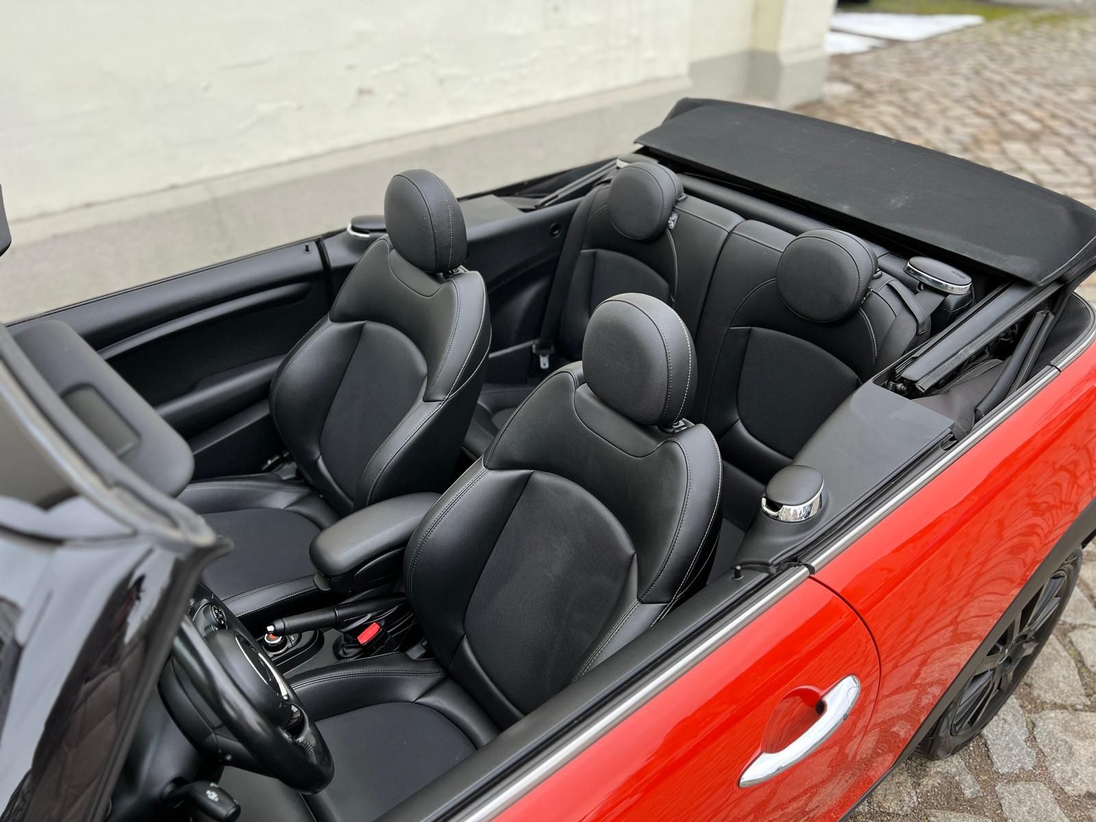 Fahrzeugabbildung MINI Cooper Chili Cabrio +BT+DAB+LEDER+PDC+SHZ+