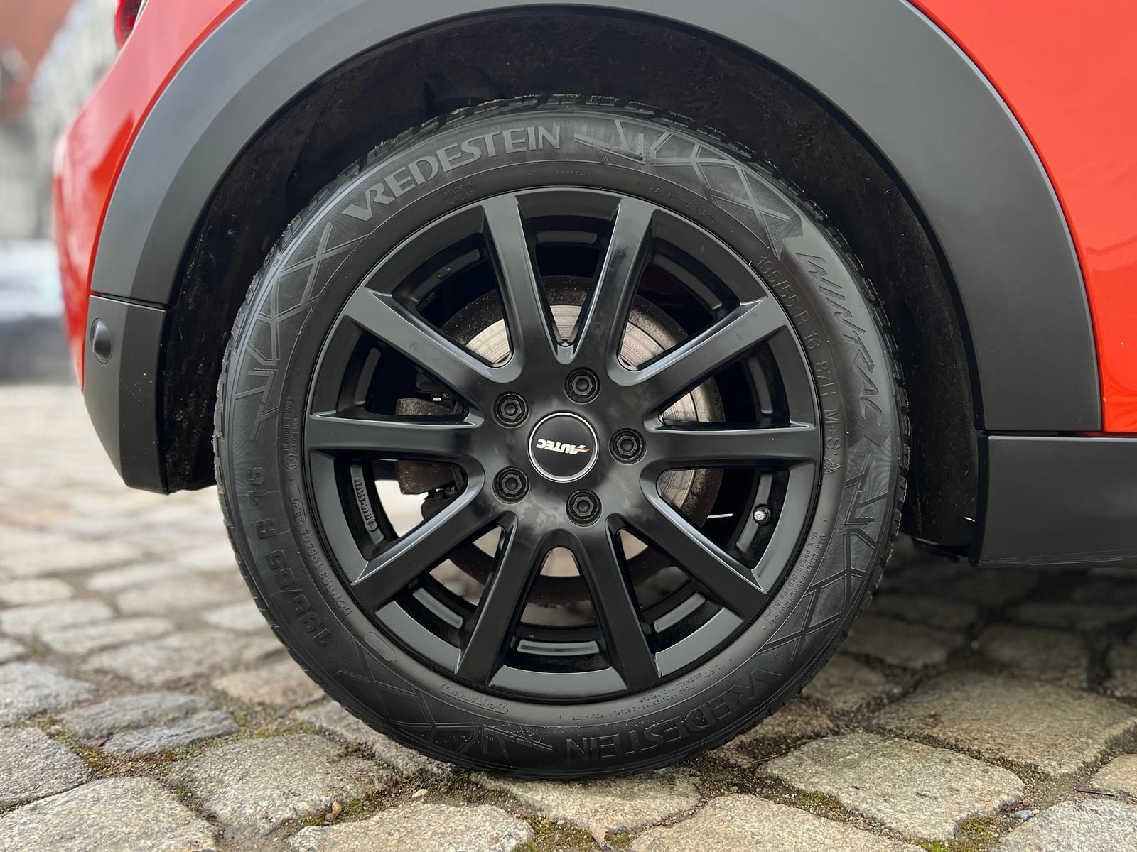 Fahrzeugabbildung MINI Cooper Chili Cabrio +BT+DAB+LEDER+PDC+SHZ+