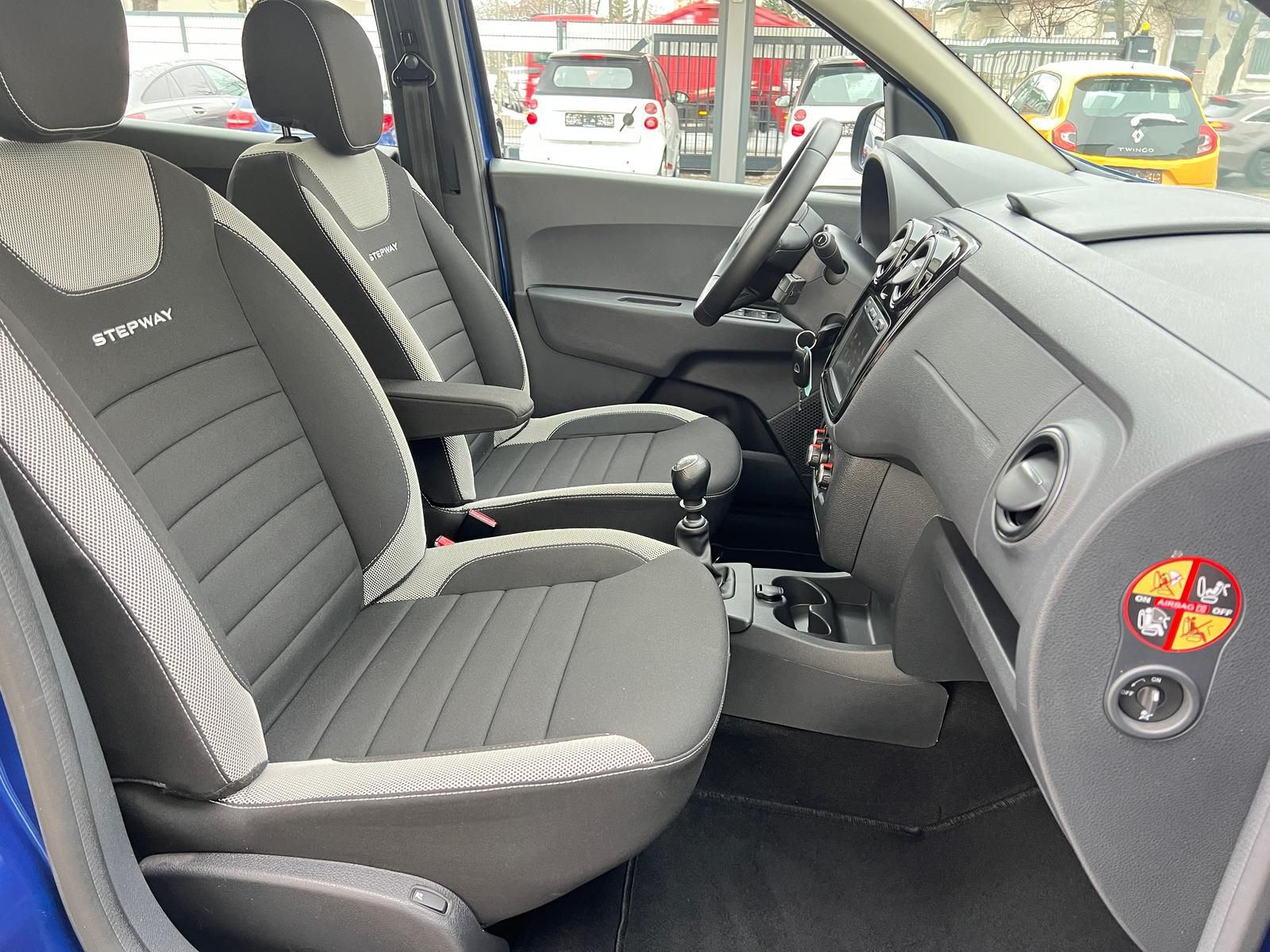 Fahrzeugabbildung Dacia Lodgy Stepway Selection+DAB+CARPLAY+NAVI+SHZ