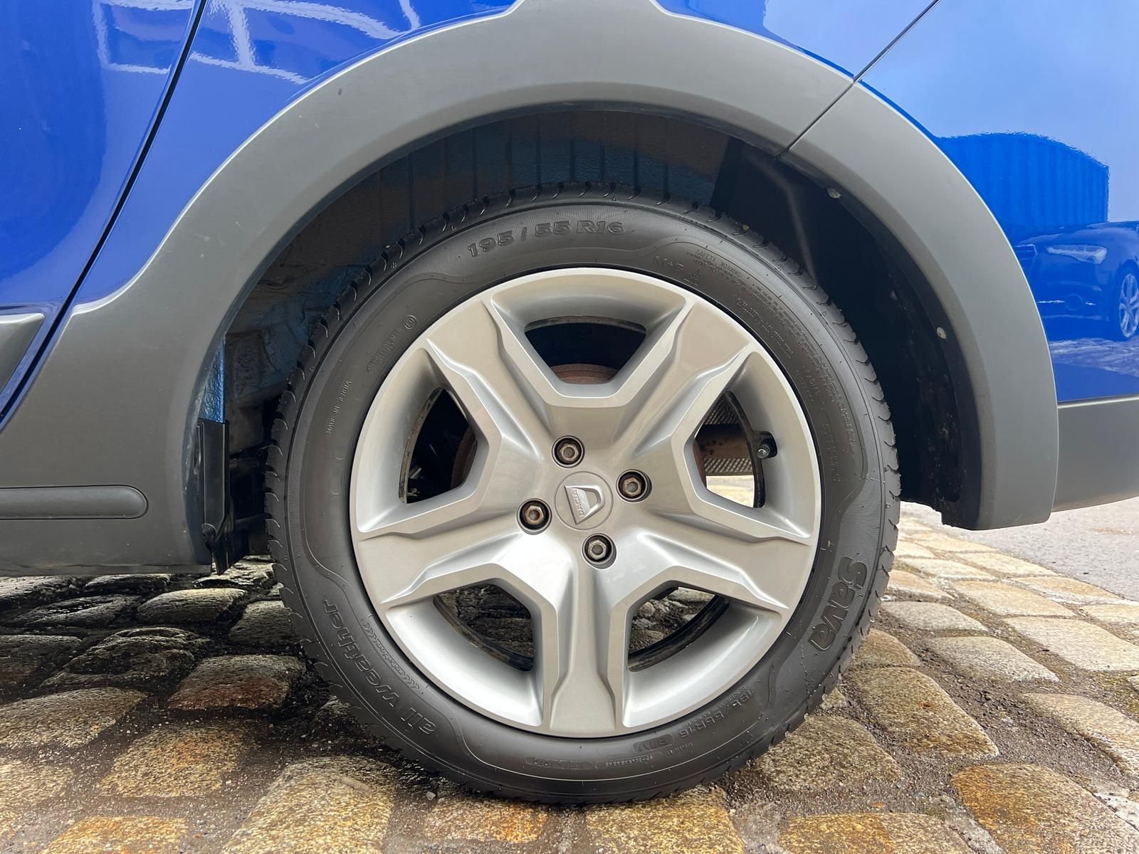 Fahrzeugabbildung Dacia Lodgy Stepway Selection+DAB+CARPLAY+NAVI+SHZ