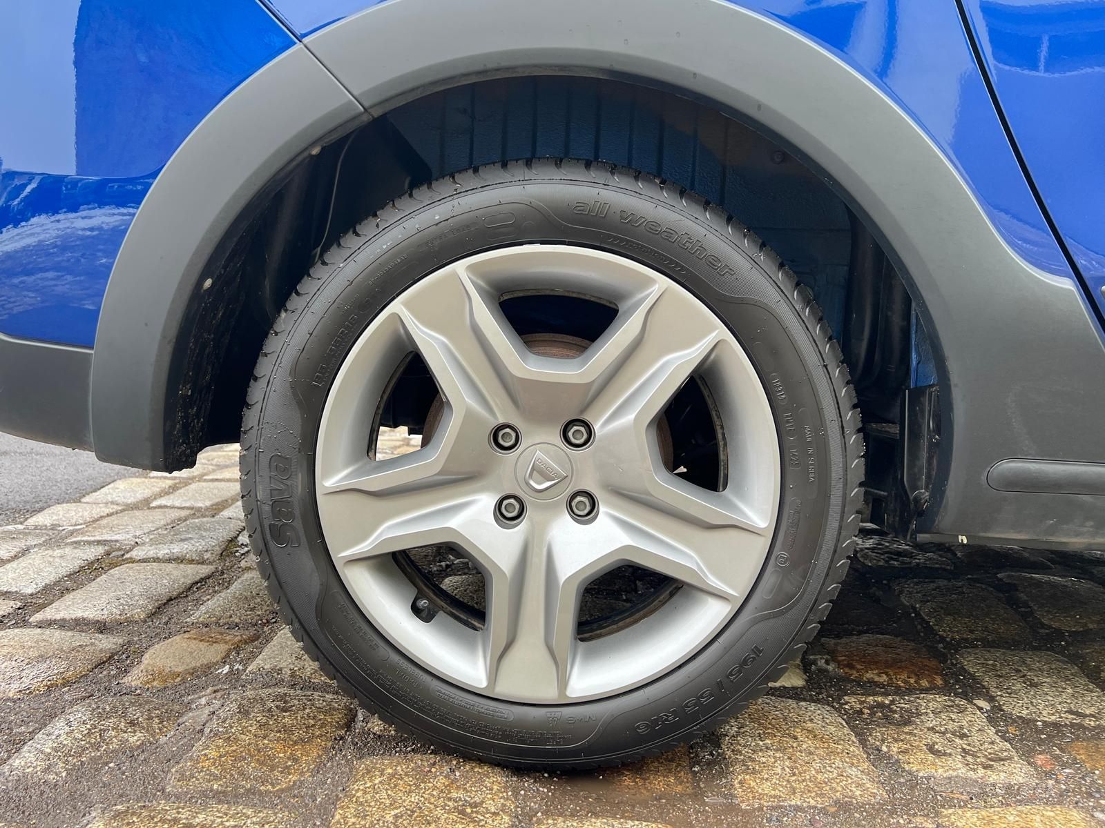 Fahrzeugabbildung Dacia Lodgy Stepway Selection+DAB+CARPLAY+NAVI+SHZ