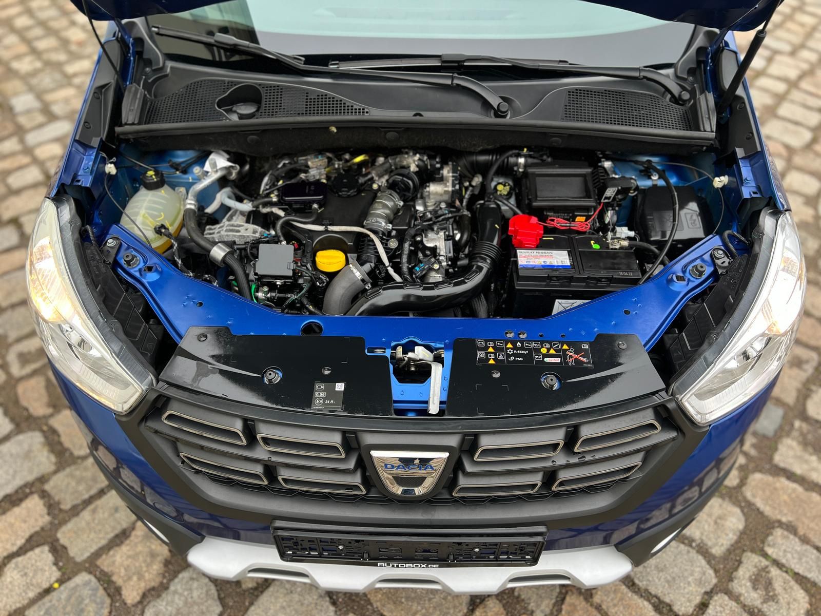 Fahrzeugabbildung Dacia Lodgy Stepway Selection+DAB+CARPLAY+NAVI+SHZ