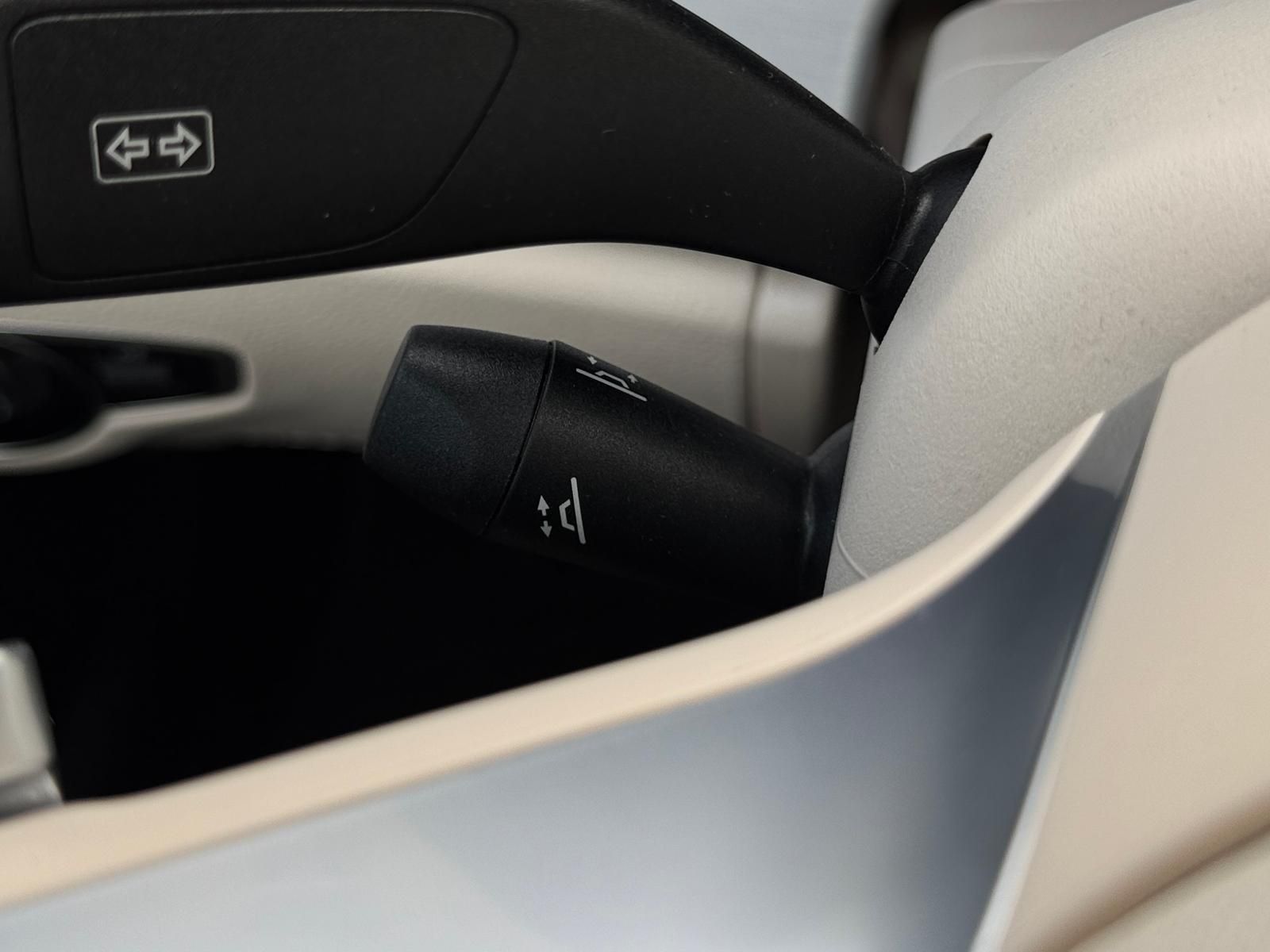 Fahrzeugabbildung Mercedes-Benz E200 Cabrio AMG-Line +ACC+CAM+CARPLAY+DAB+
