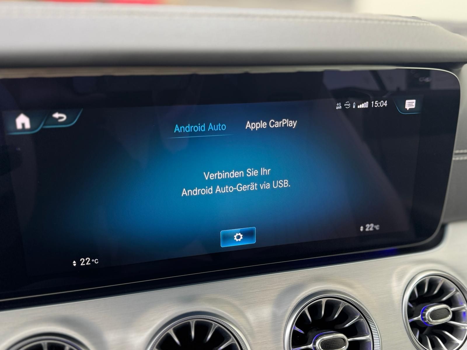 Fahrzeugabbildung Mercedes-Benz E200 Cabrio AMG-Line +ACC+CAM+CARPLAY+DAB+