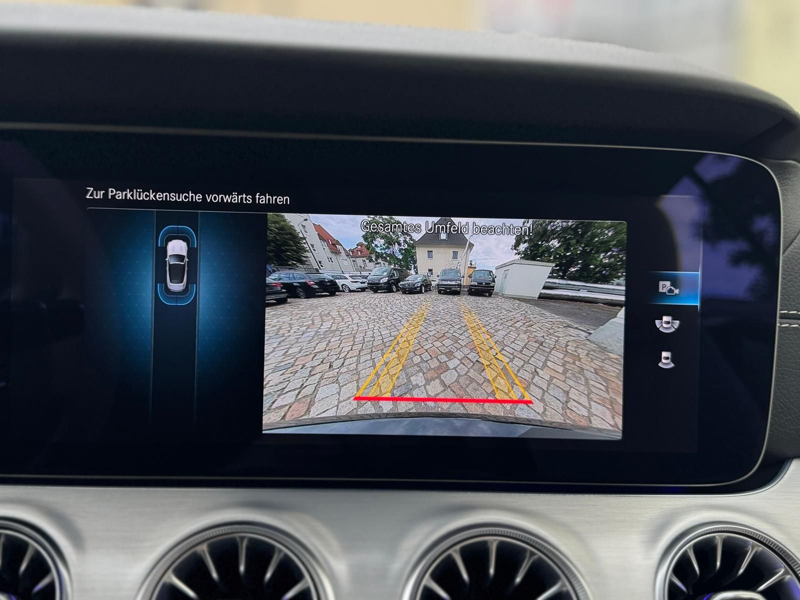 Fahrzeugabbildung Mercedes-Benz E200 Cabrio AMG-Line +ACC+CAM+CARPLAY+DAB+