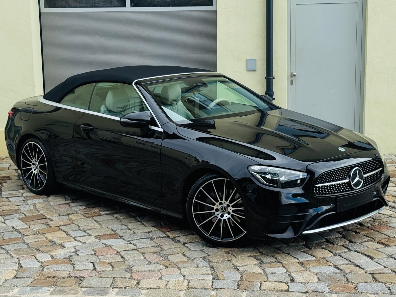 Fahrzeugabbildung Mercedes-Benz E200 Cabrio AMG-Line +ACC+CAM+CARPLAY+DAB+